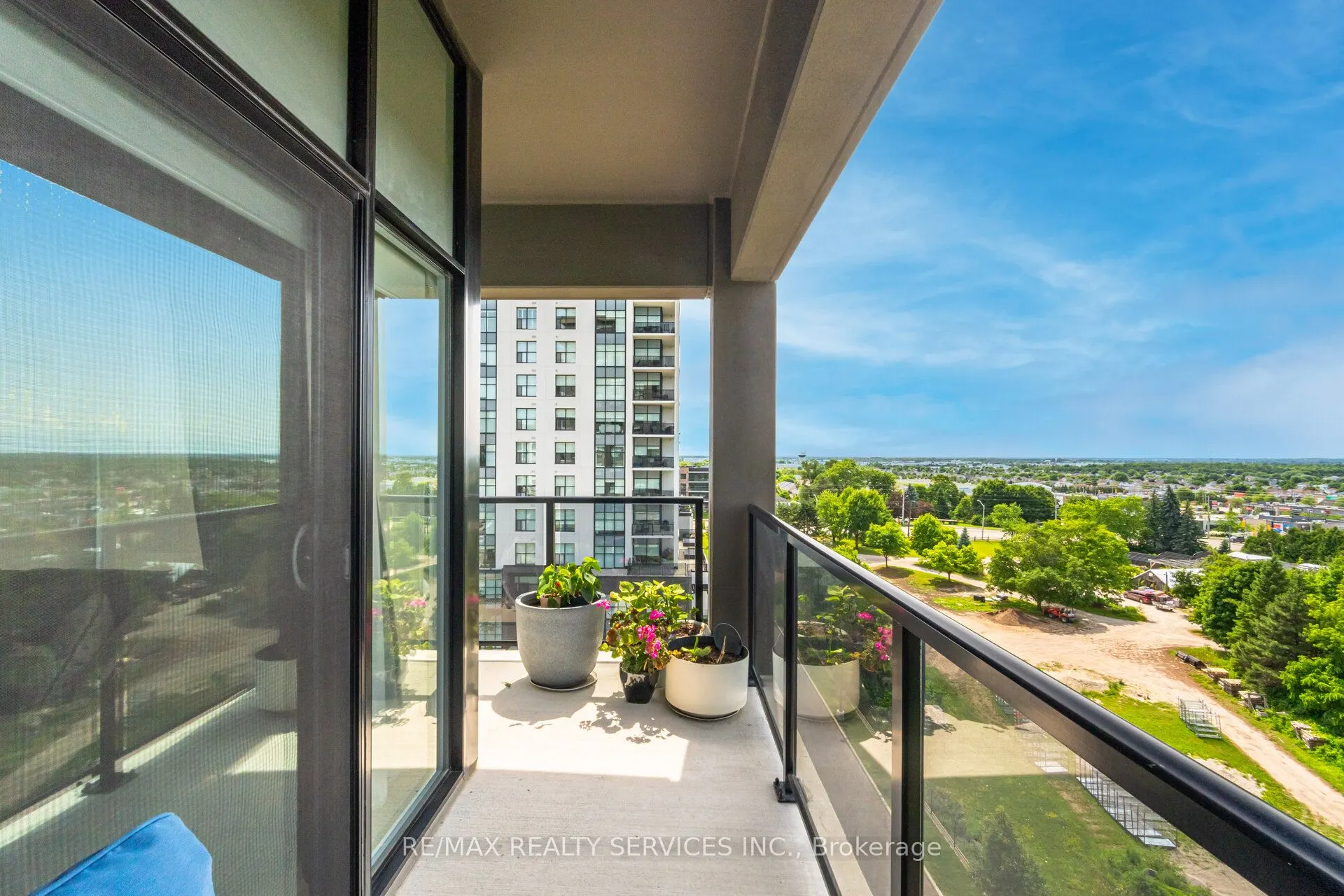 1880 Gordon Street, #605
