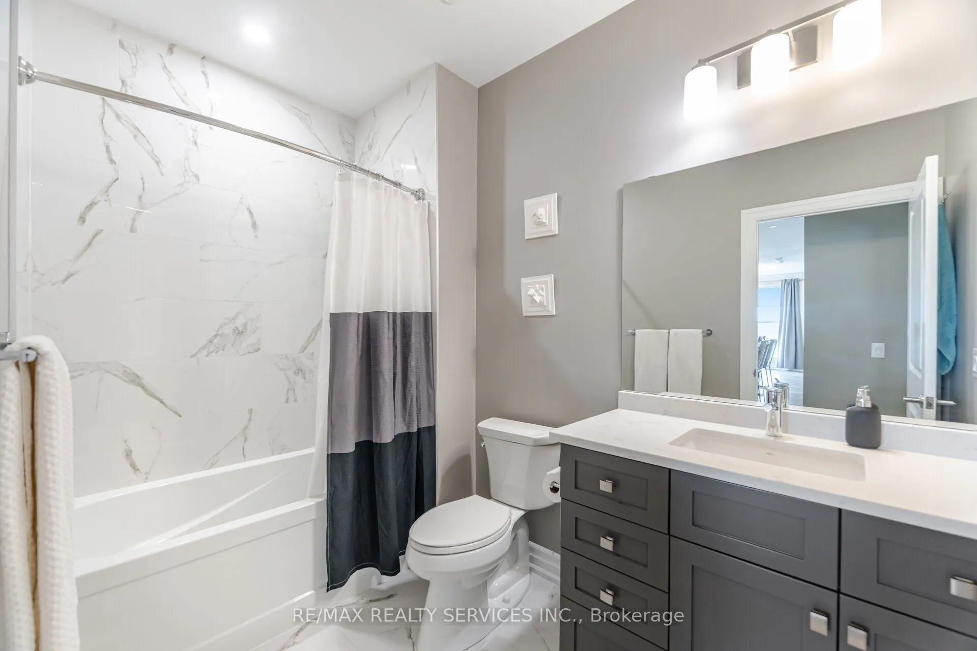 1880 Gordon Street, #605