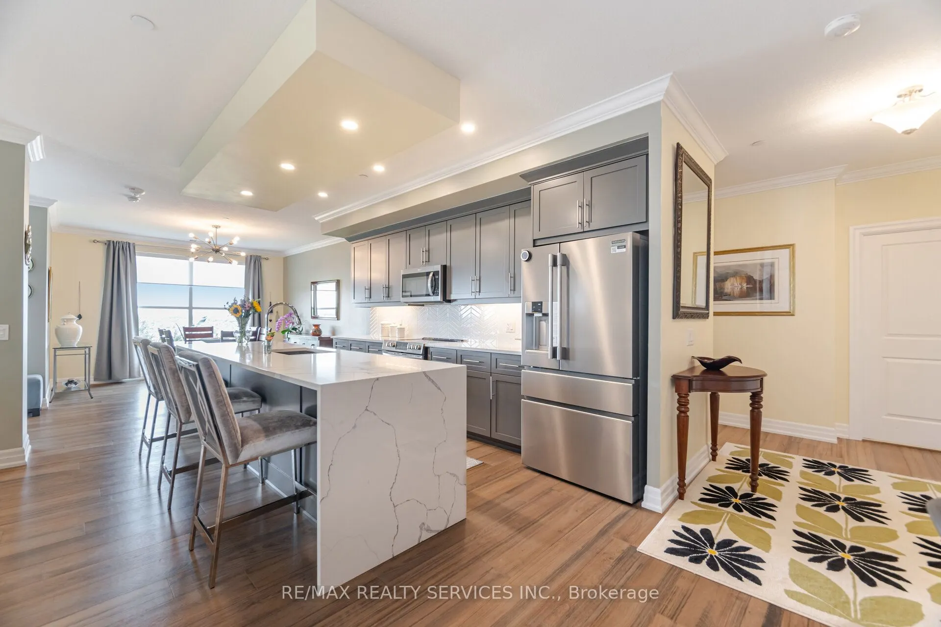 1880 Gordon Street, #605