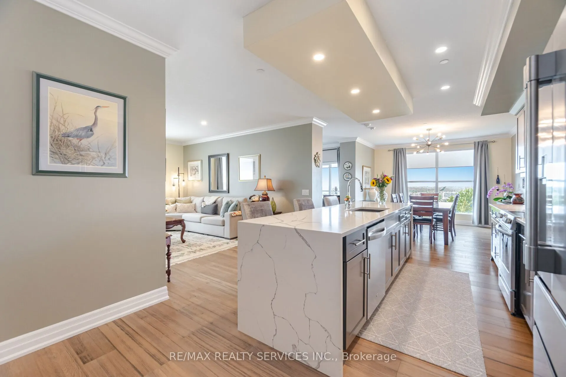1880 Gordon Street, #605
