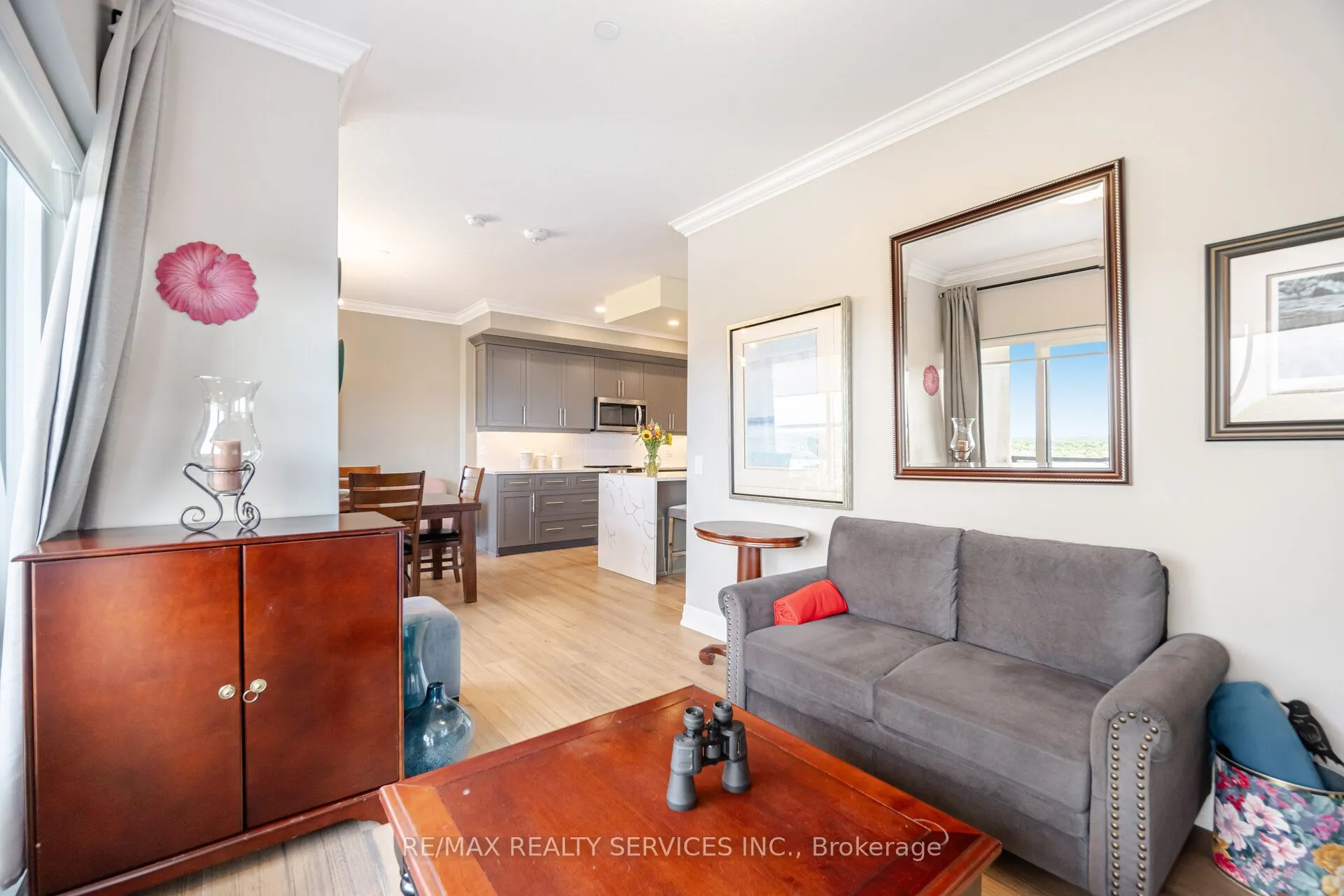1880 Gordon Street, #605