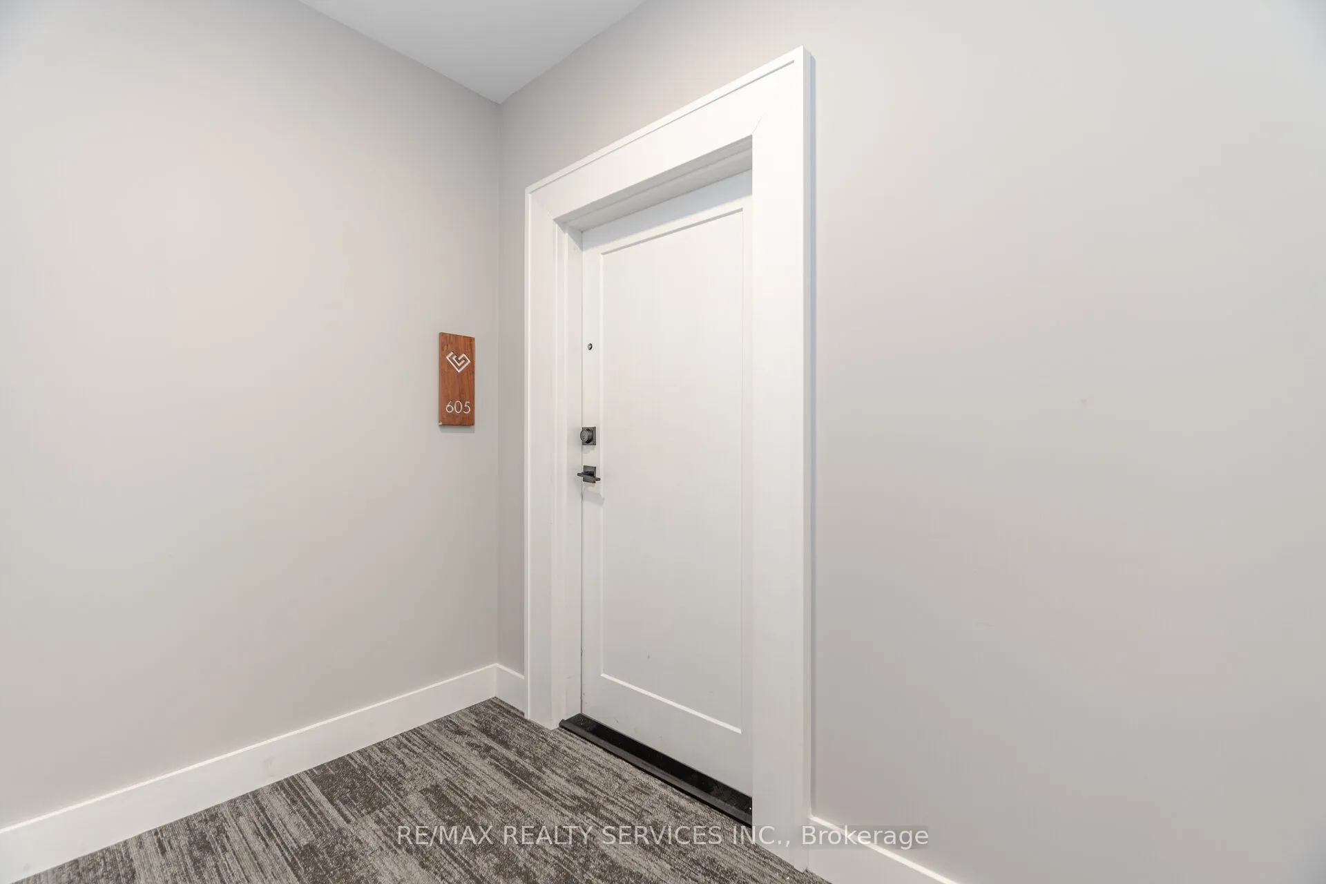 1880 Gordon Street, #605