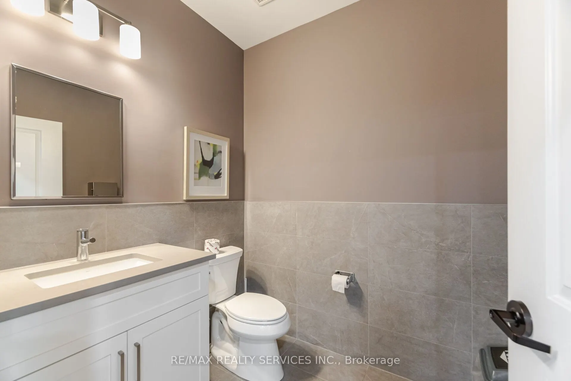 1880 Gordon Street, #605