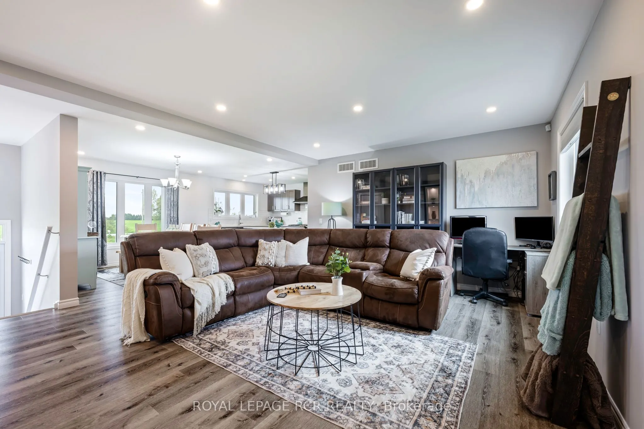 384345 Sideroad 20