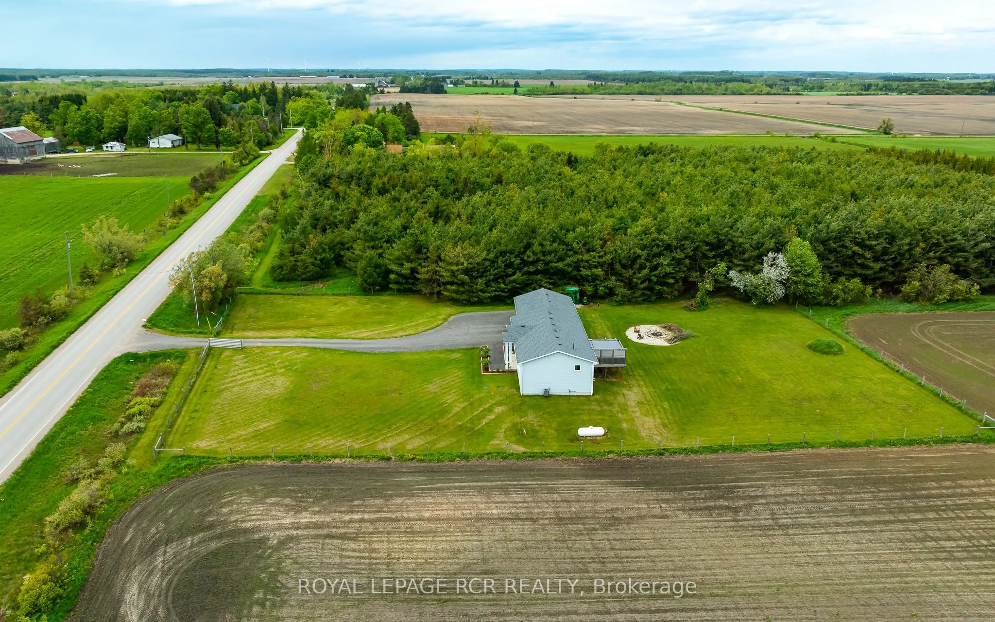 384345 Sideroad 20
