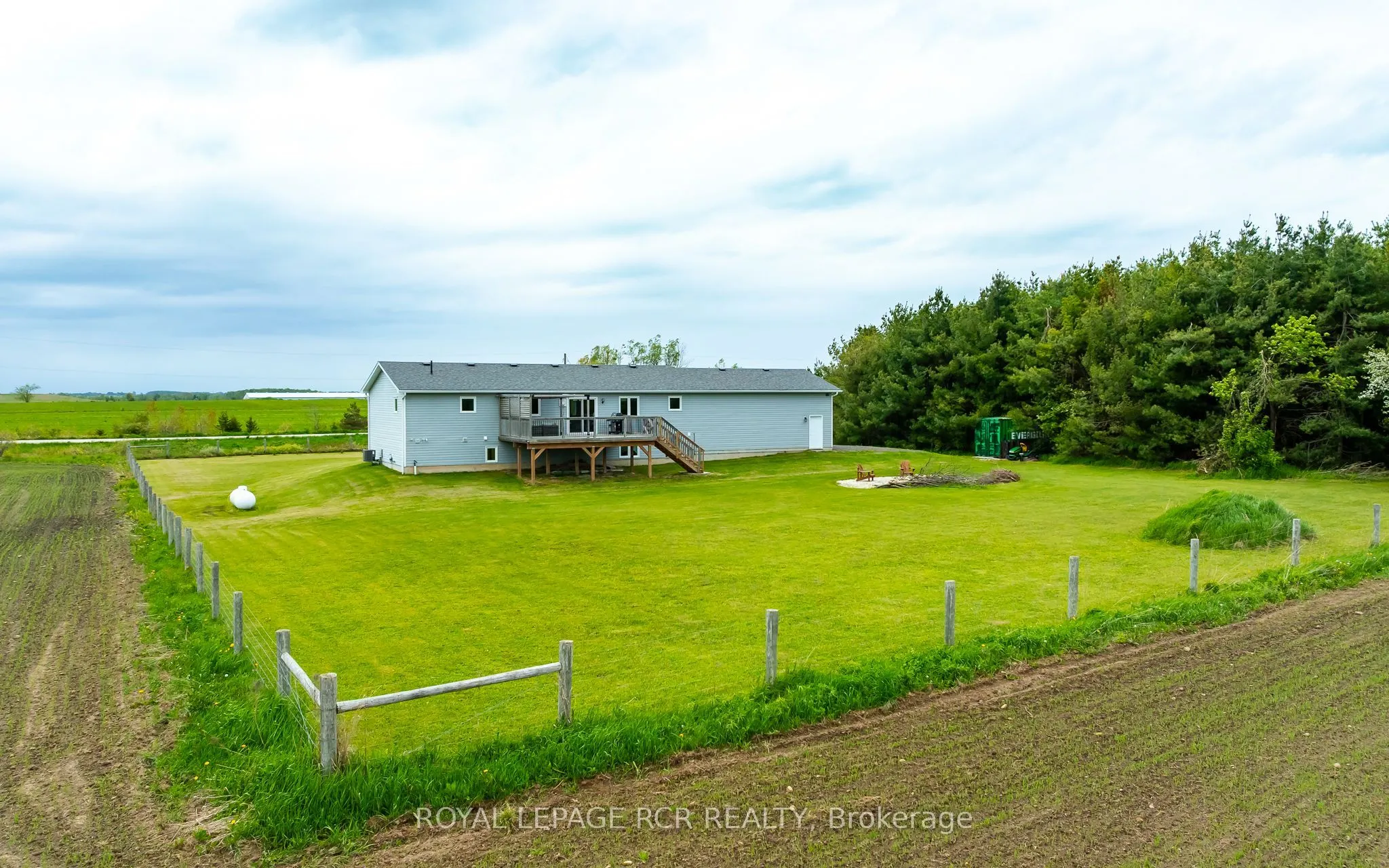 384345 Sideroad 20