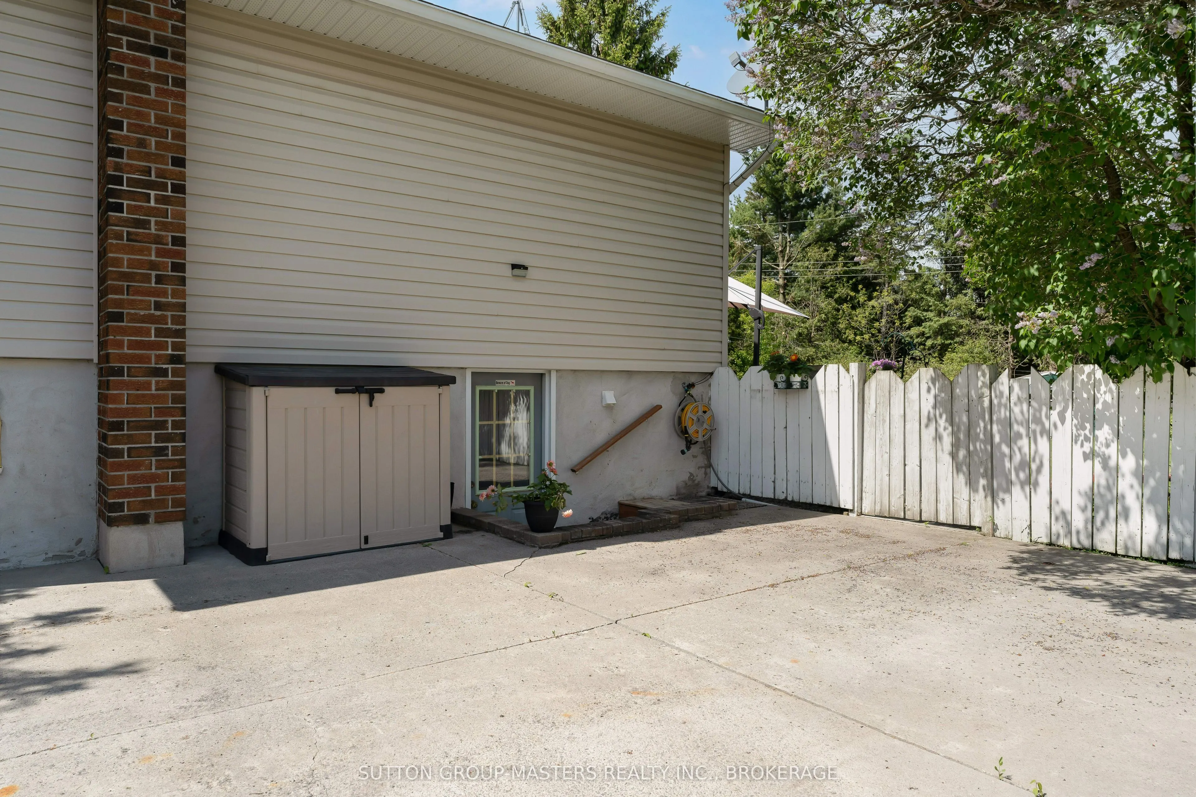 21 McDonald Crescent