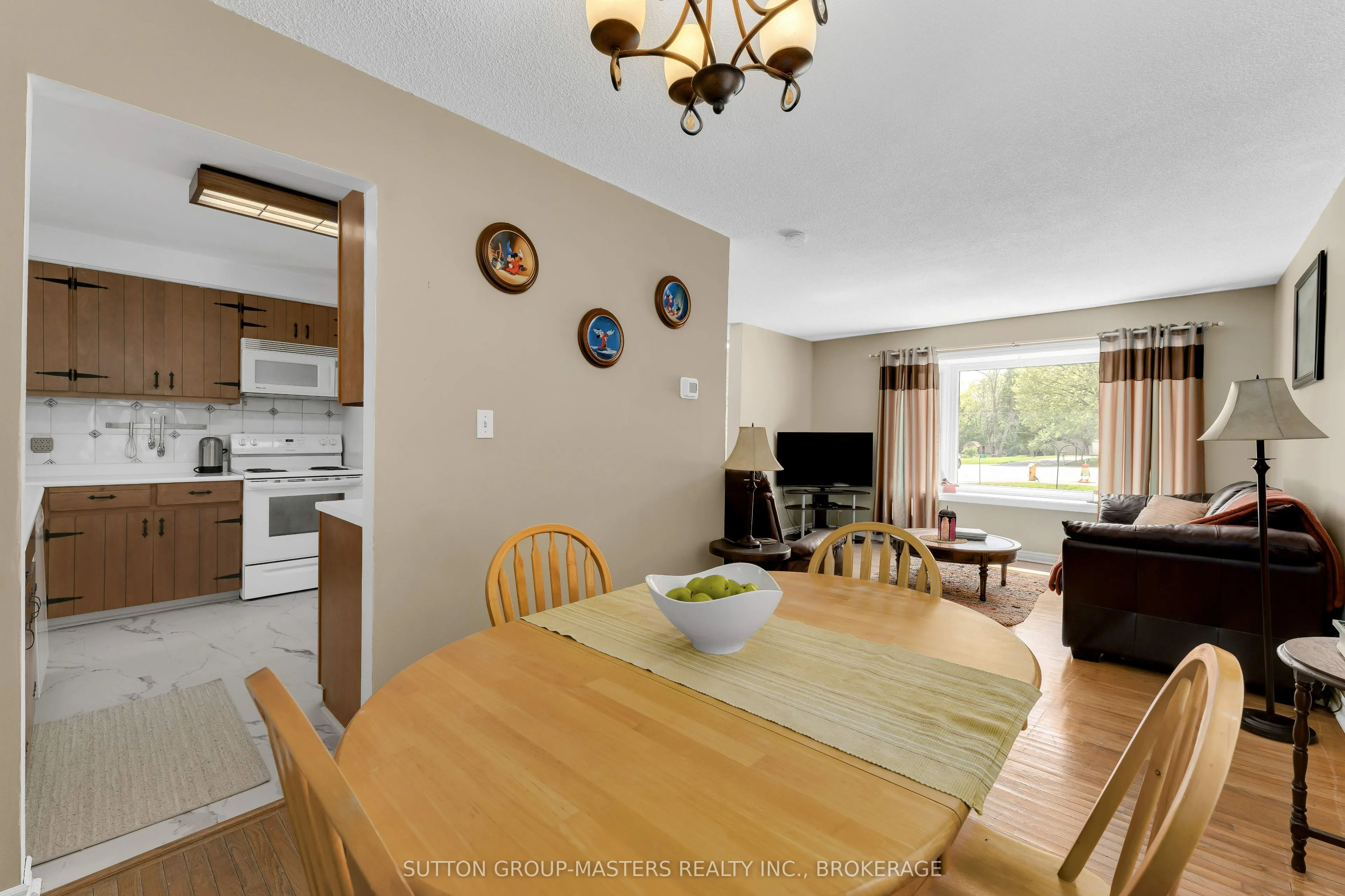 21 McDonald Crescent