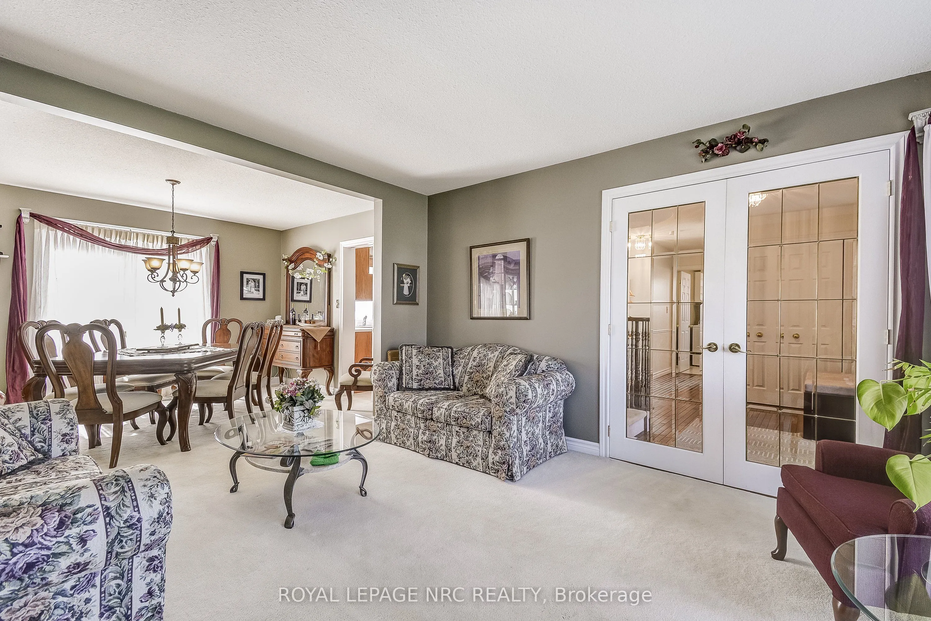 8 Hearth Court