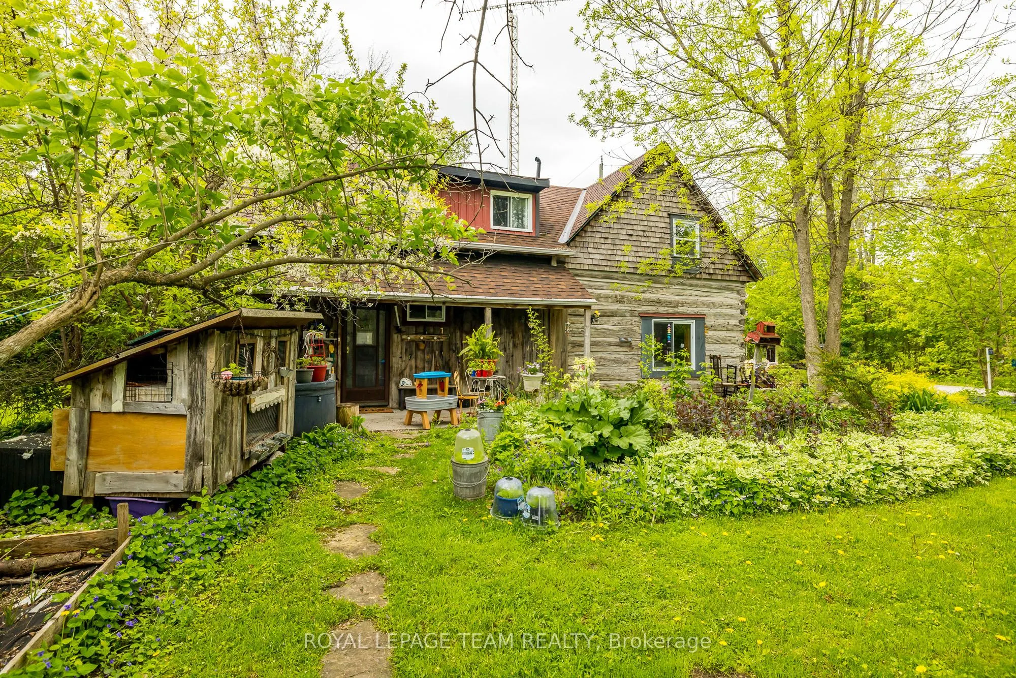 793 Poonamalie Side Road