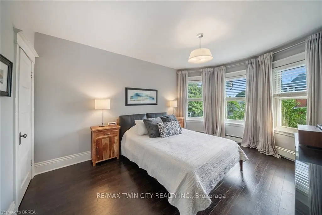 47 Mountain Park Avenue