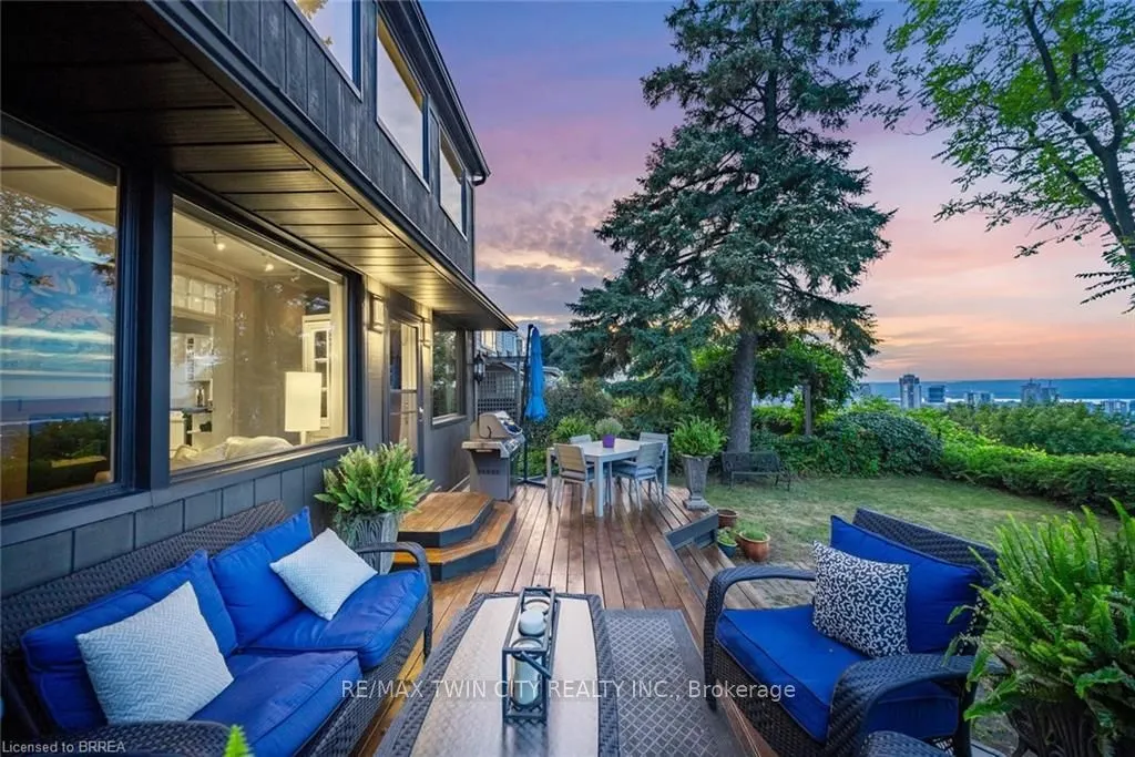 47 Mountain Park Avenue