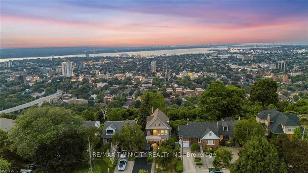 47 Mountain Park Avenue