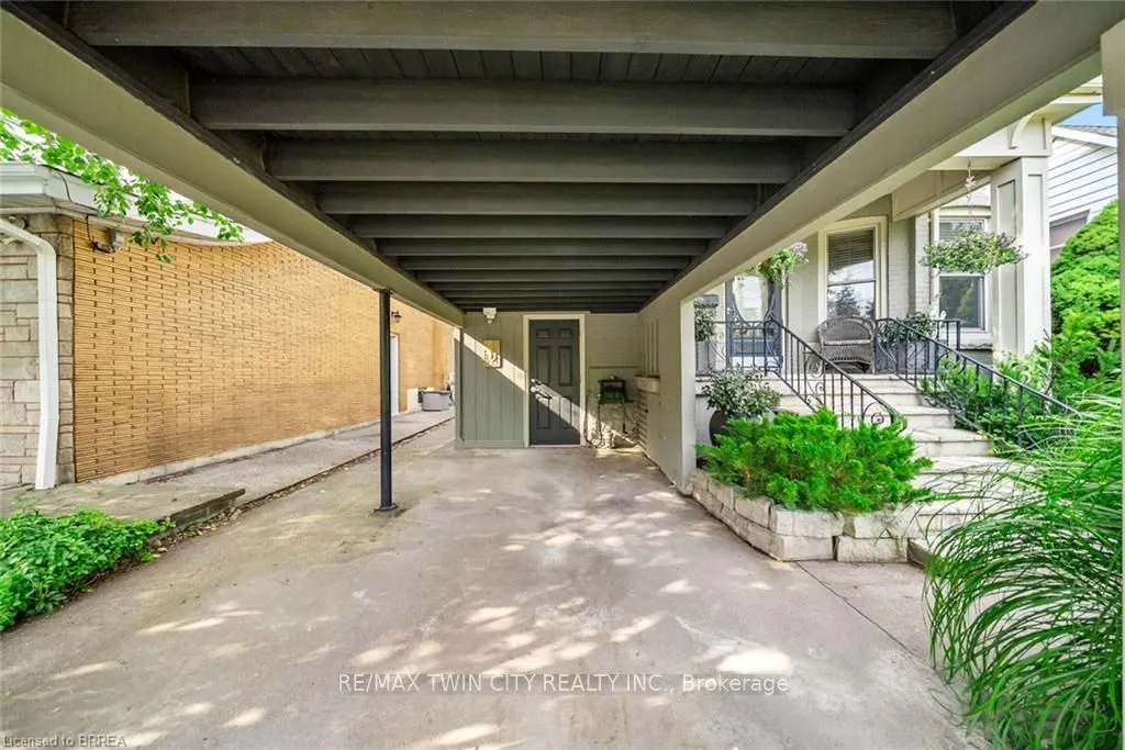 47 Mountain Park Avenue