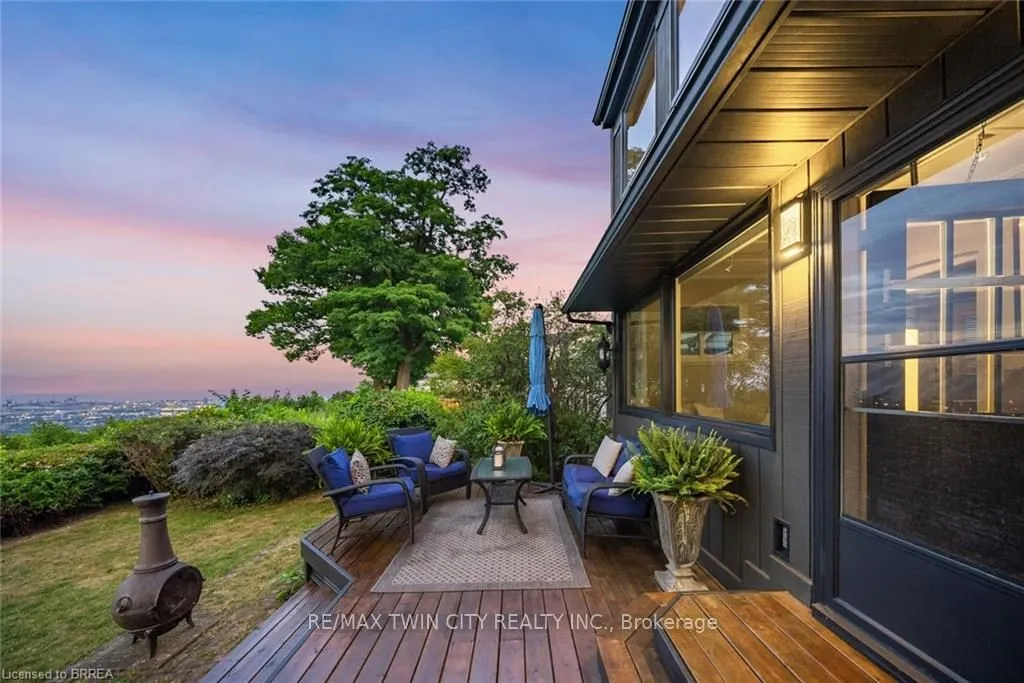 47 Mountain Park Avenue