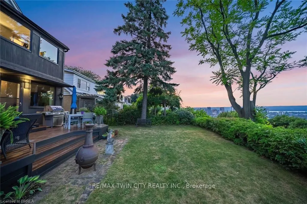47 Mountain Park Avenue