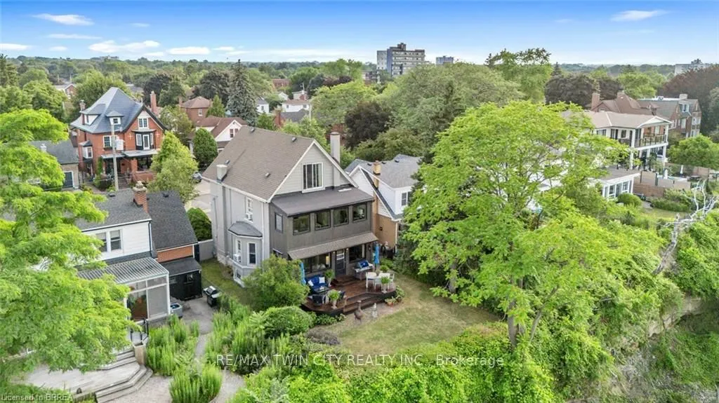 47 Mountain Park Avenue