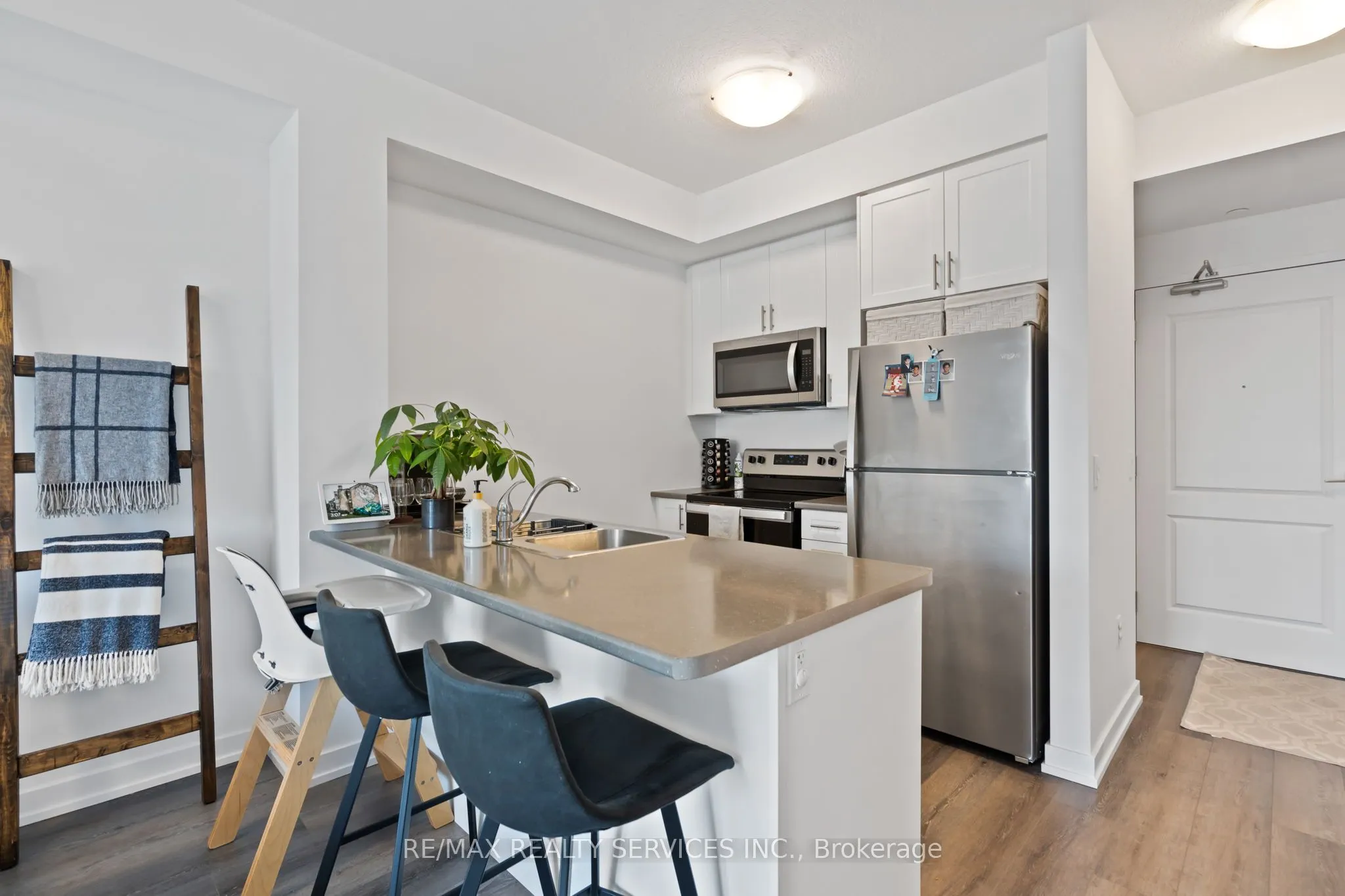 5055 Greenlane Road, #222