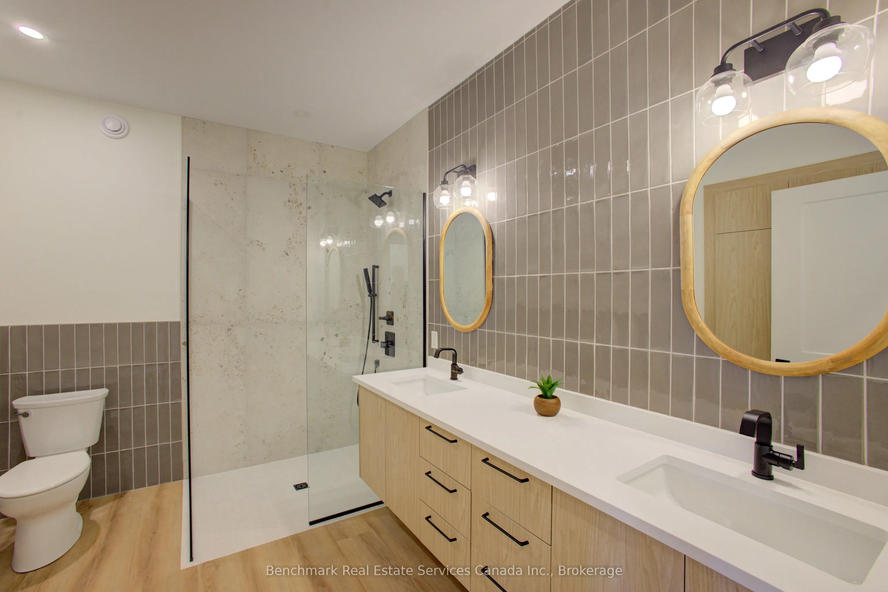 1182 Queen Street, #26