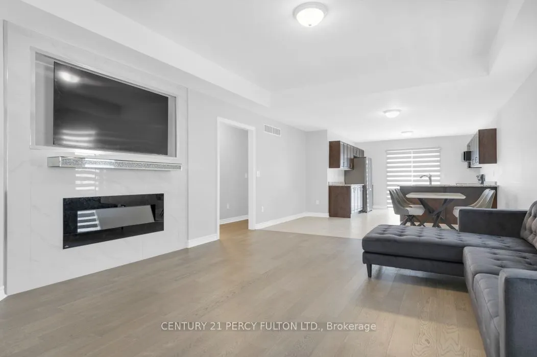 8 Braeburn Street