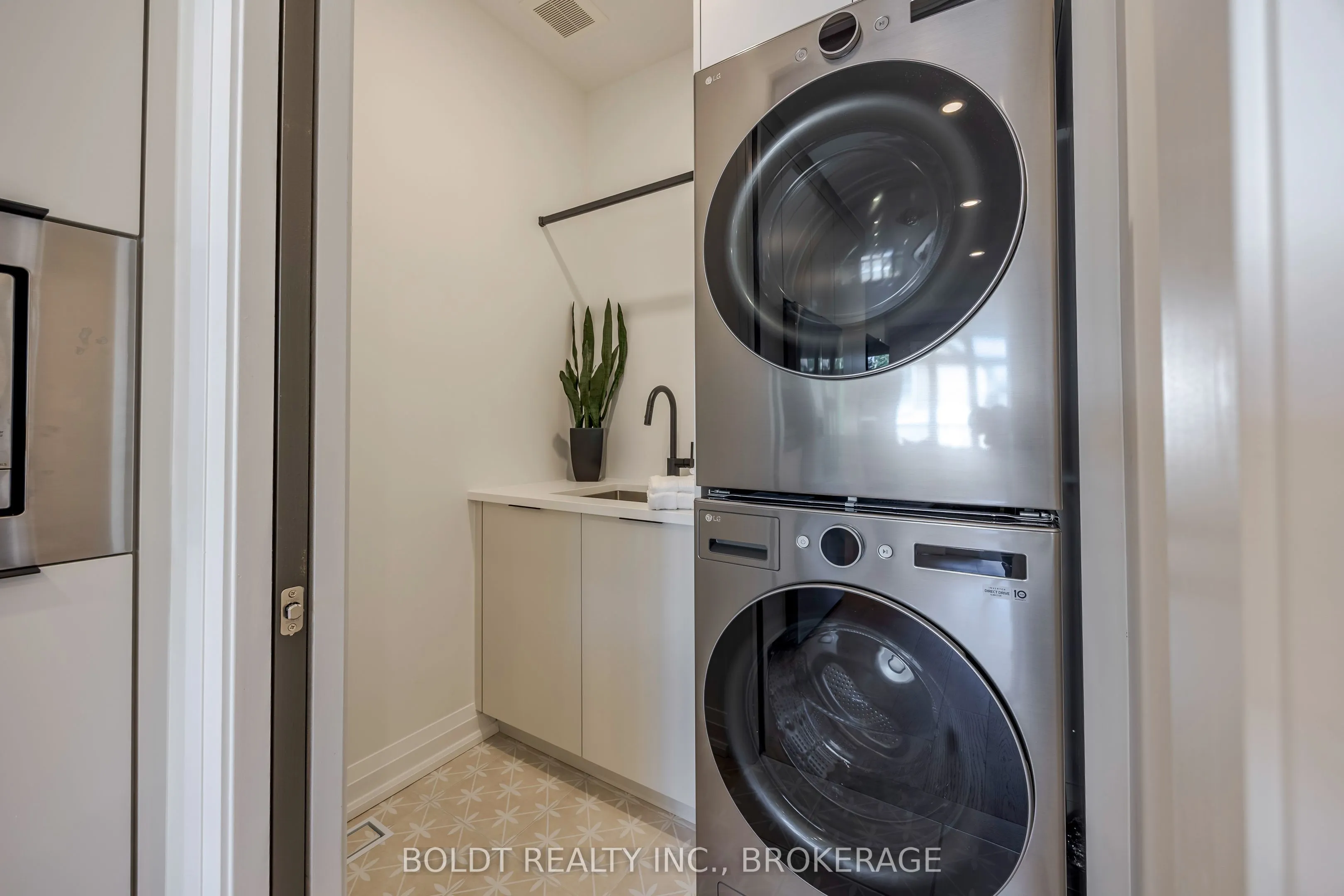 205 St. David's Road, #11