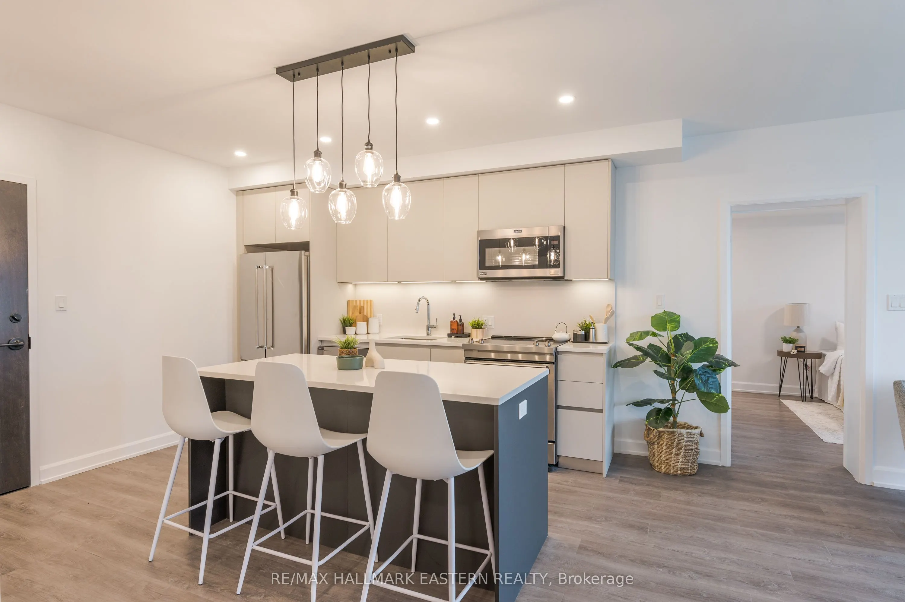 195 Hunter Street E, #505