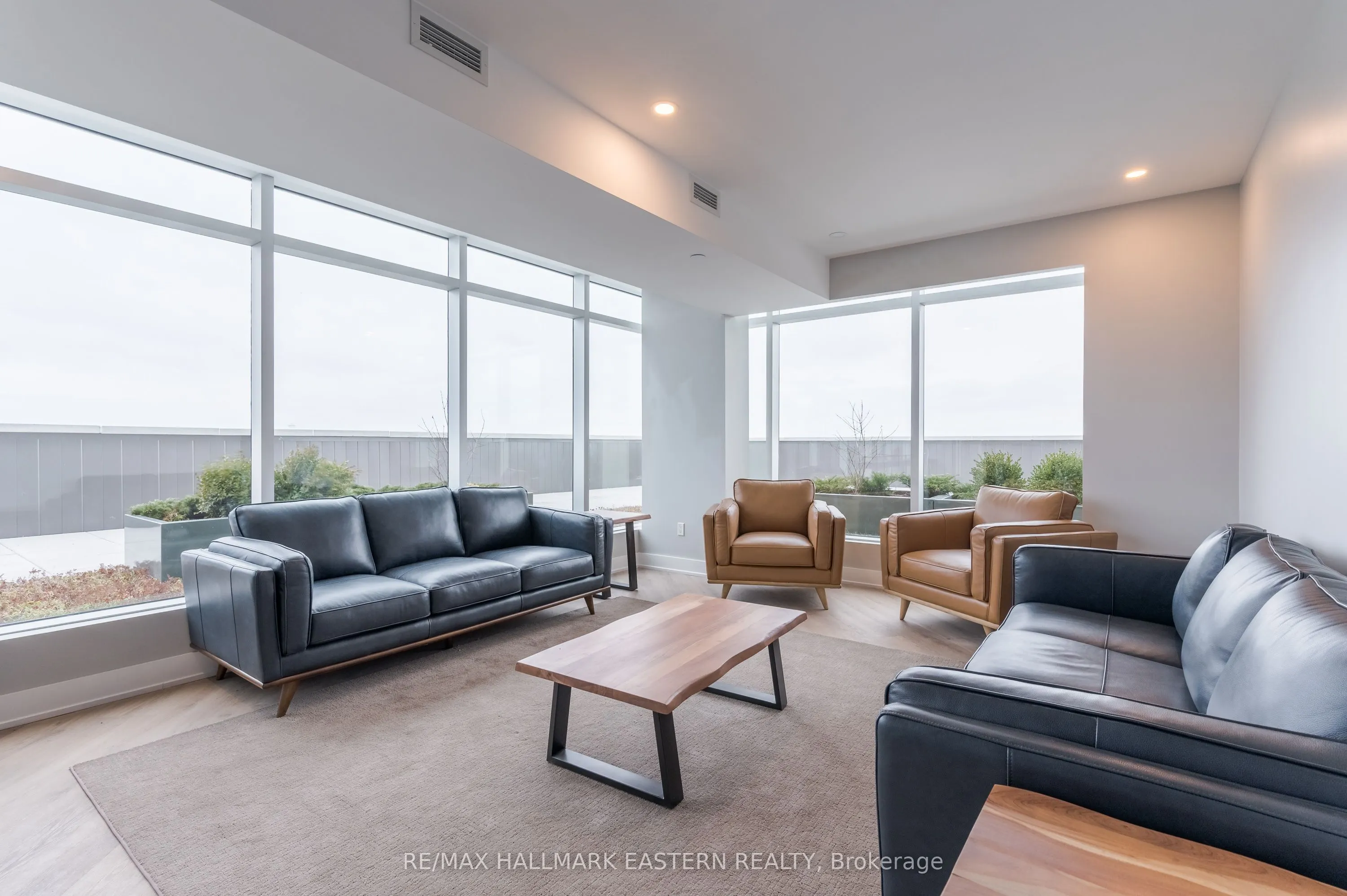 195 Hunter Street E, #505