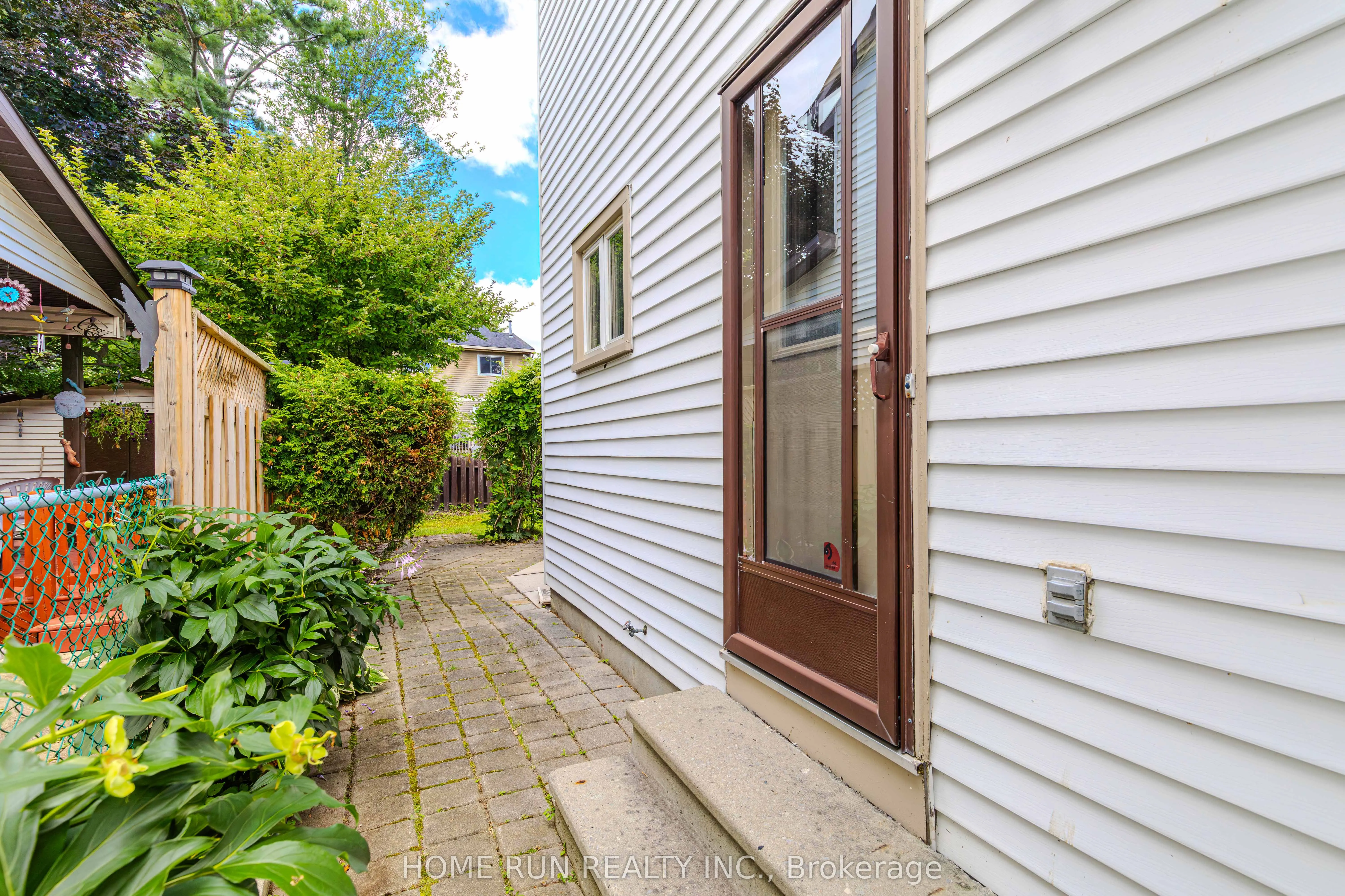 30 Turret Court