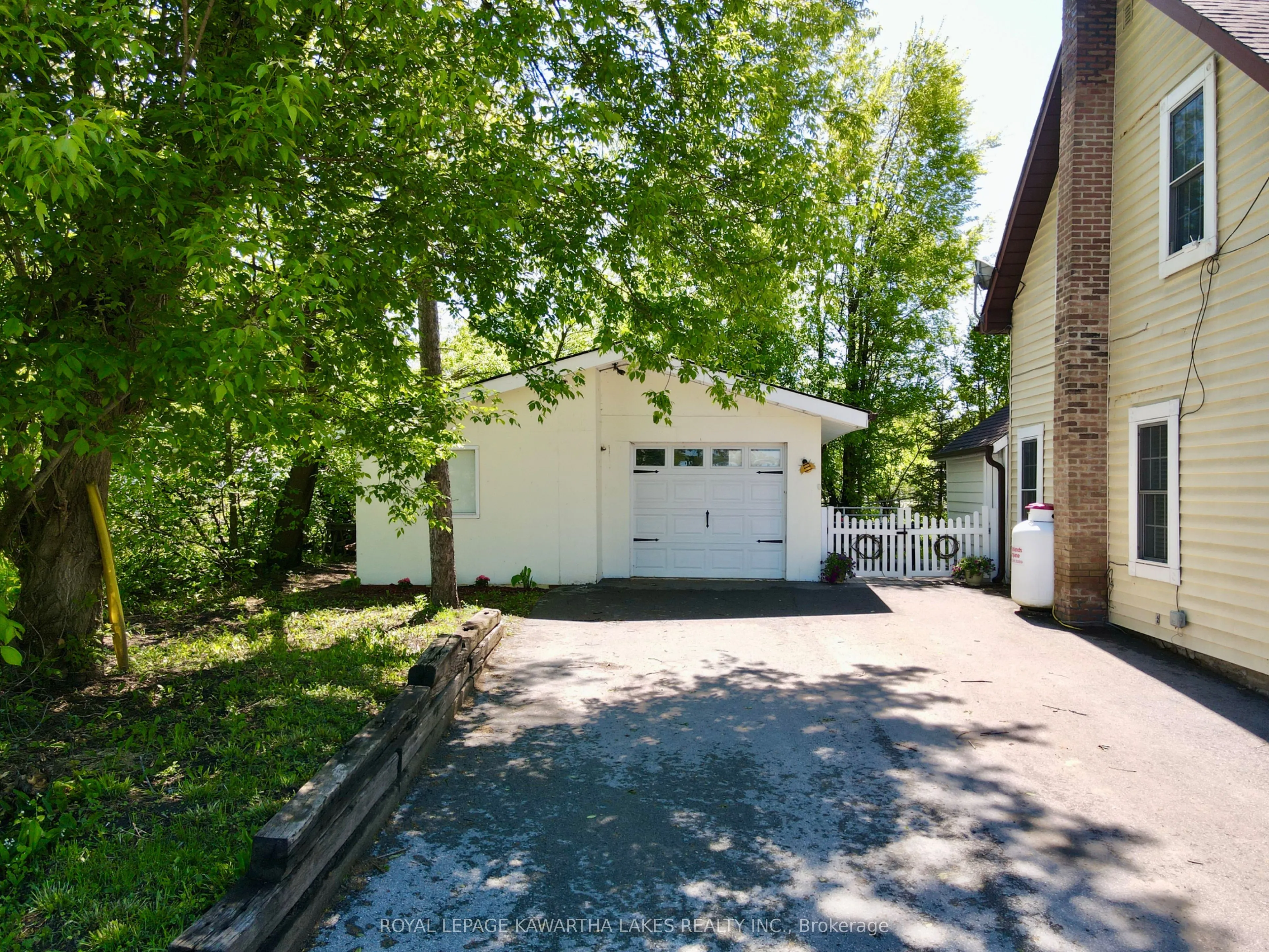 3472 Monck Road