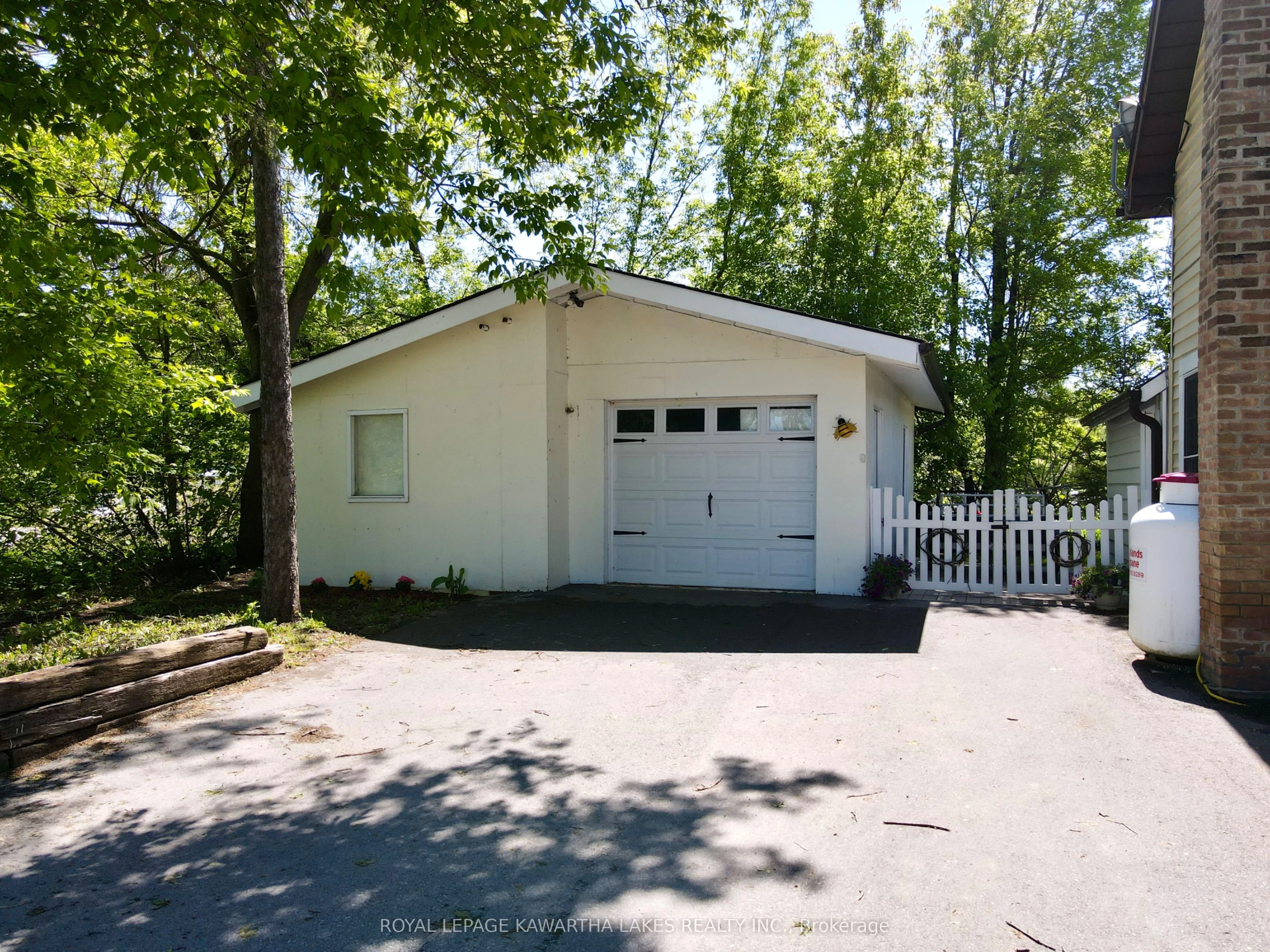 3472 Monck Road