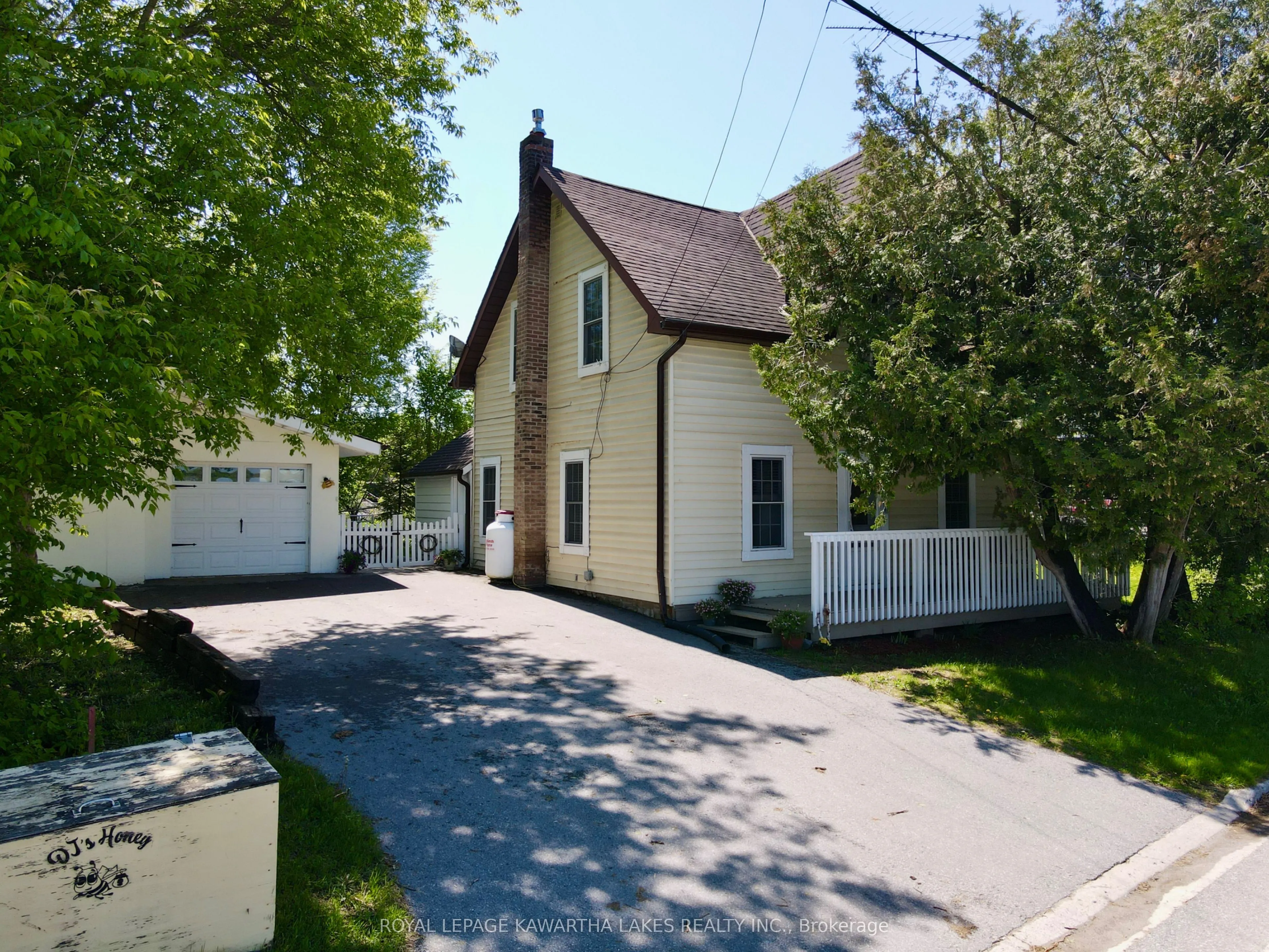 3472 Monck Road