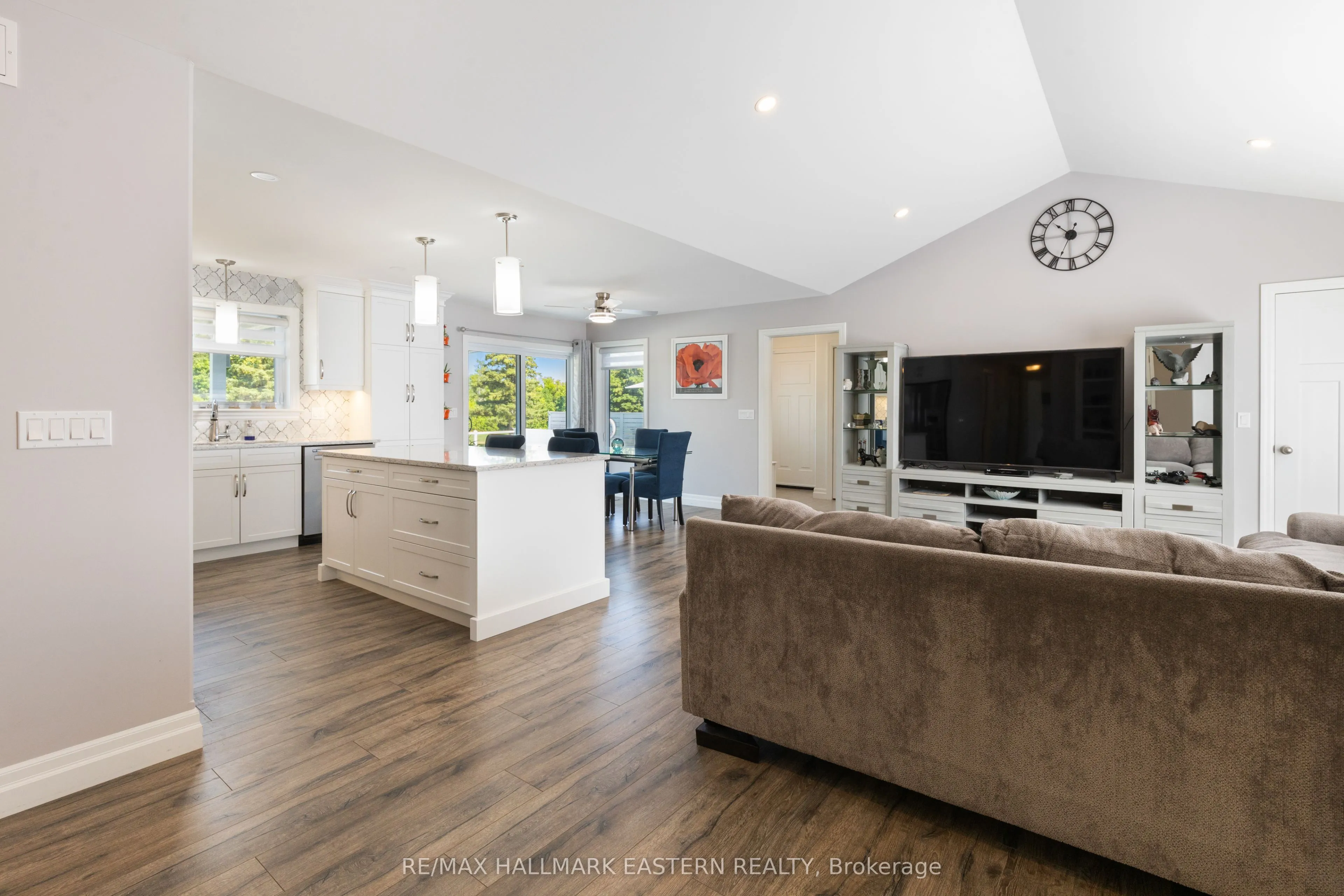 1557 Frankford -Stirling Road