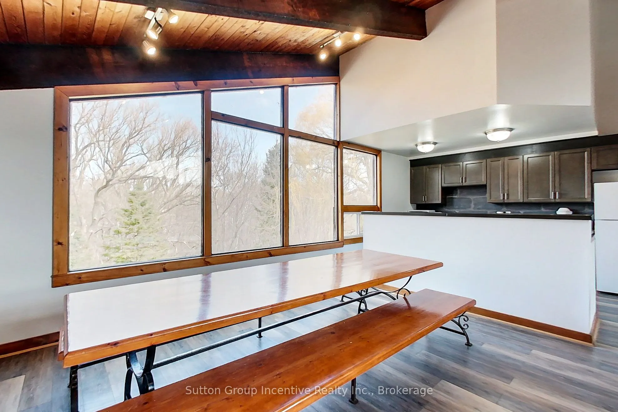197 Arlberg Crescent, #13L