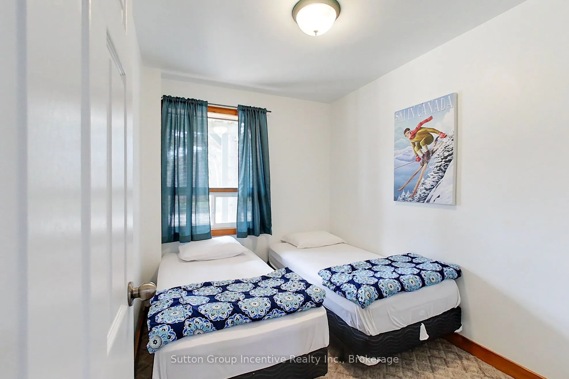 197 Arlberg Crescent, #13L