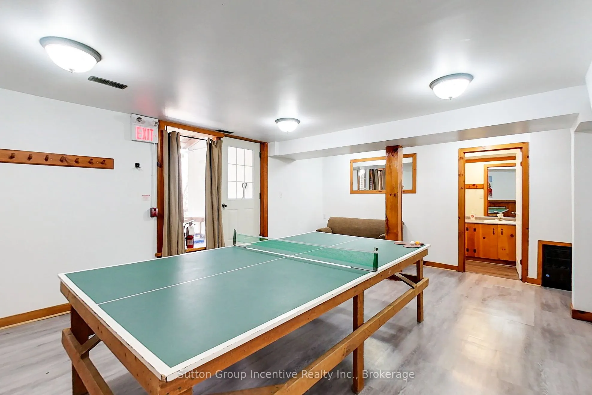 197 Arlberg Crescent, #13L