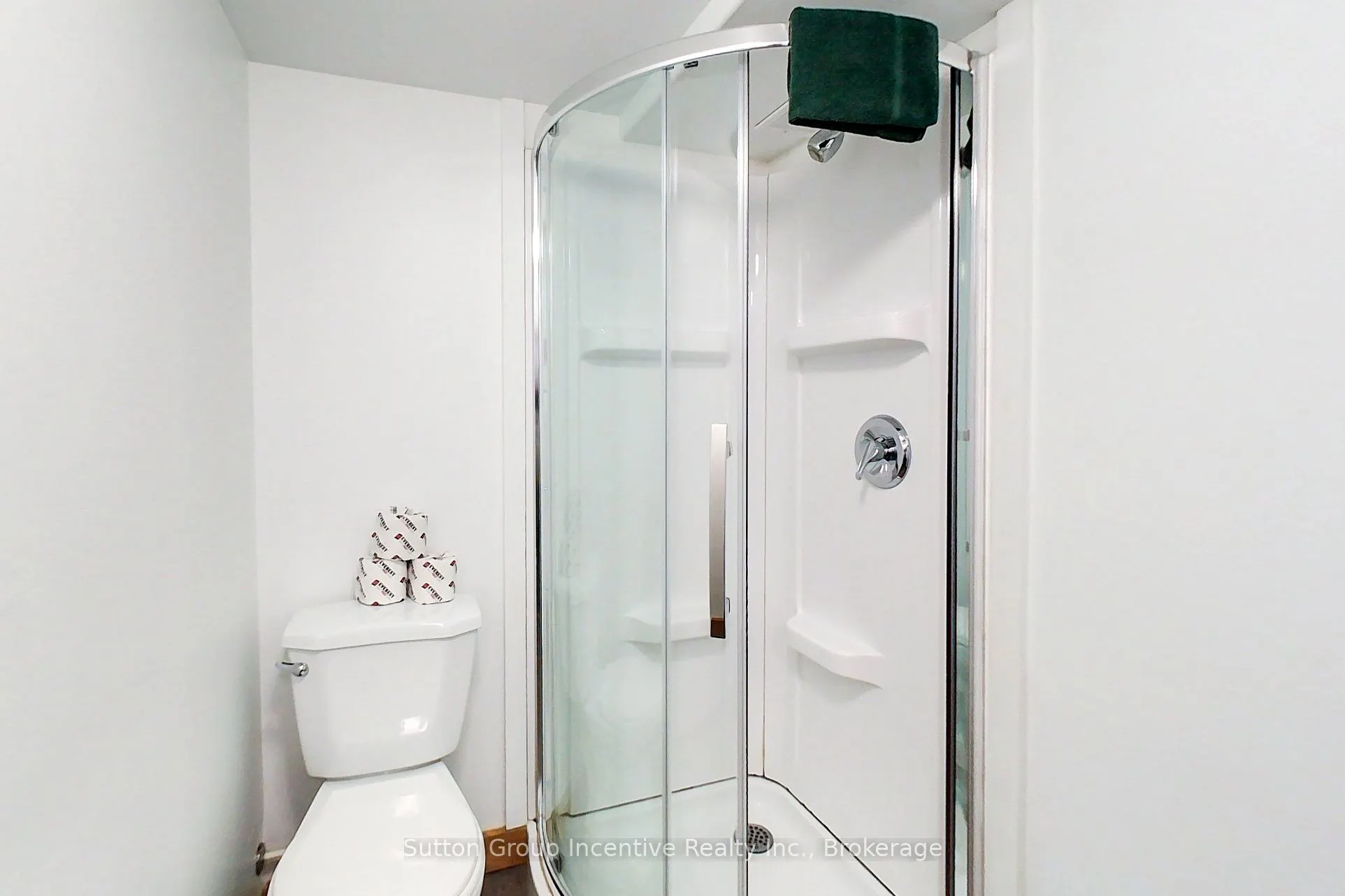 197 Arlberg Crescent, #13L