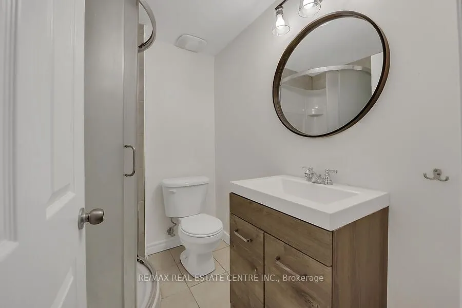 30 Lampman Crescent