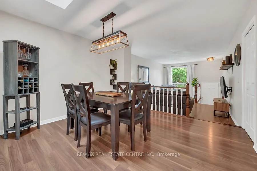 30 Lampman Crescent