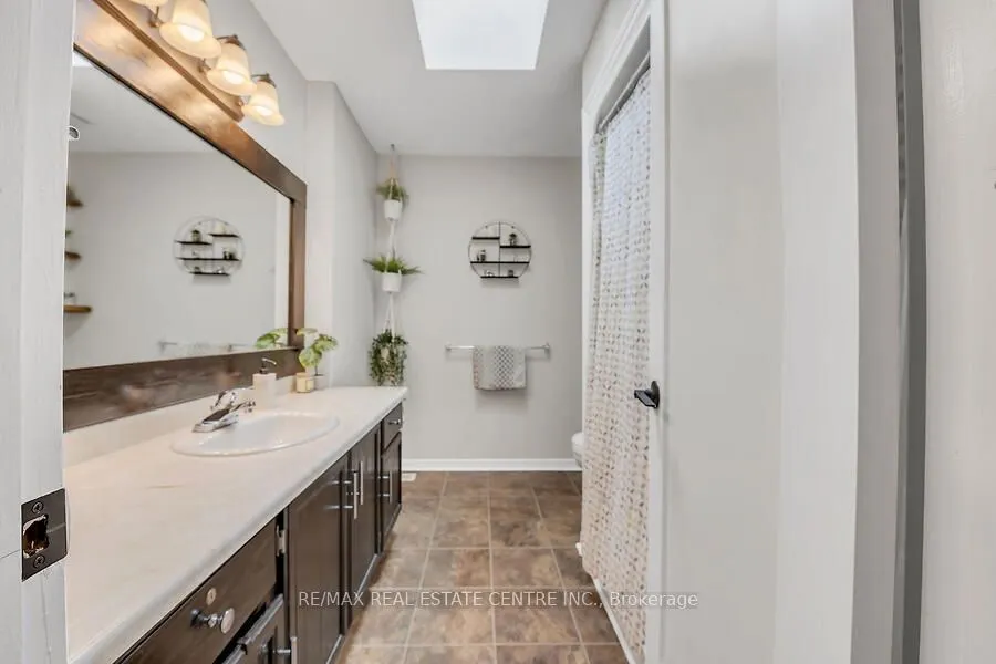 30 Lampman Crescent