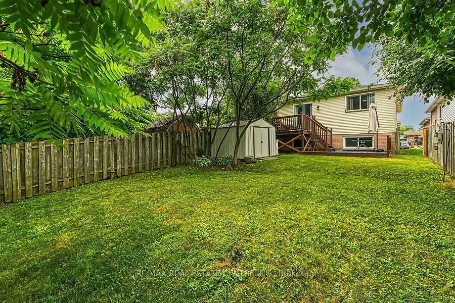 30 Lampman Crescent
