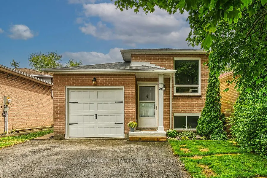 30 Lampman Crescent