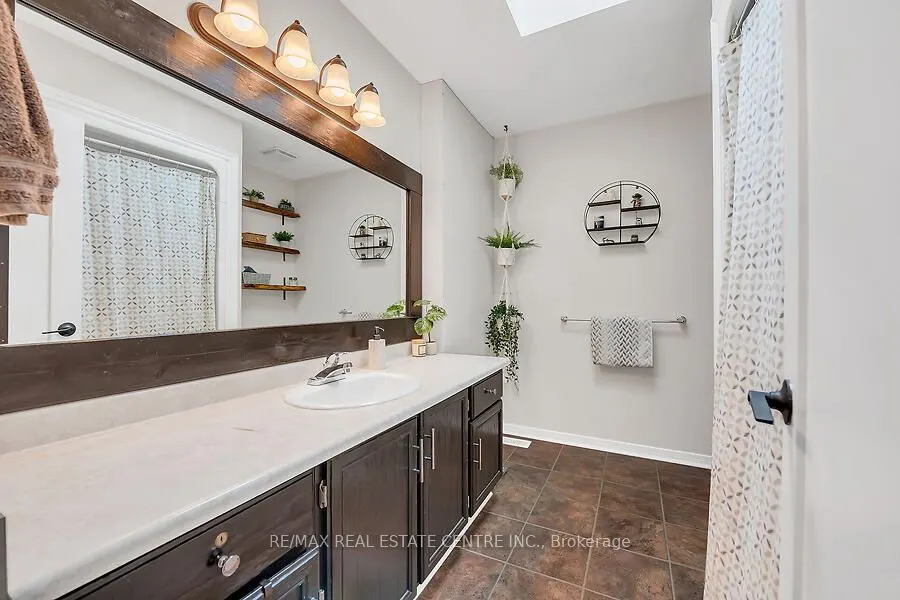 30 Lampman Crescent