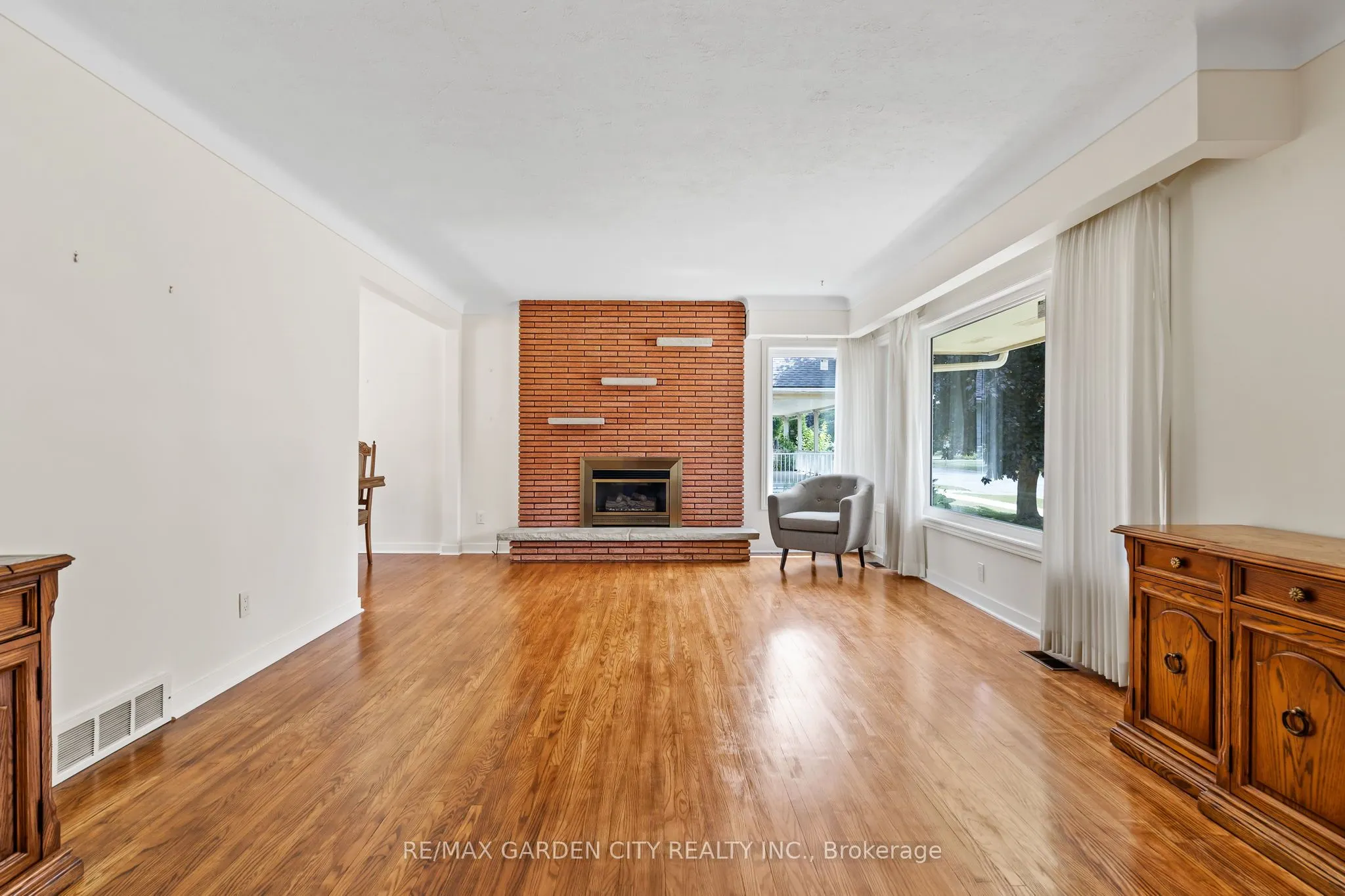 464 Fitch Street