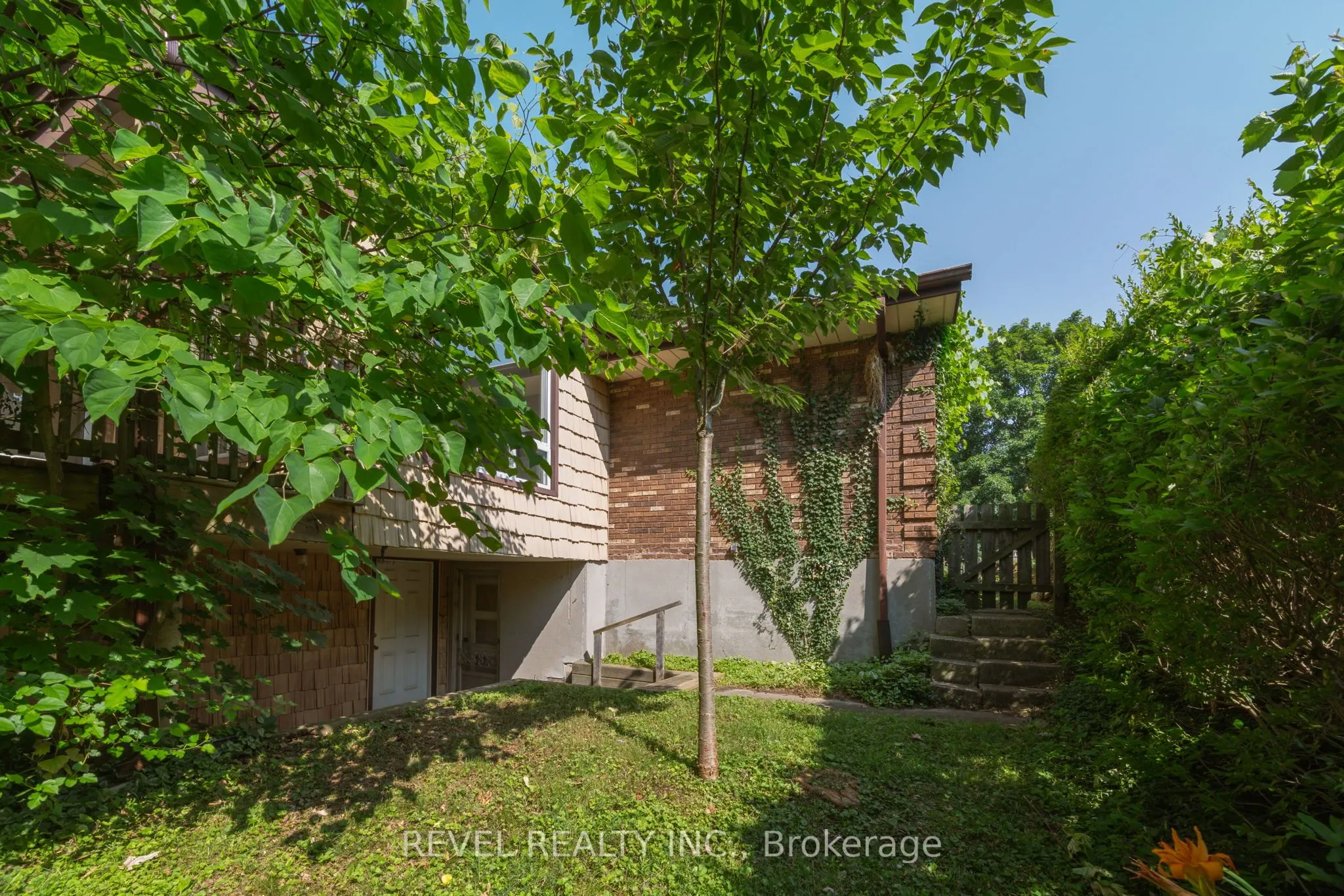 840 Clearview Avenue