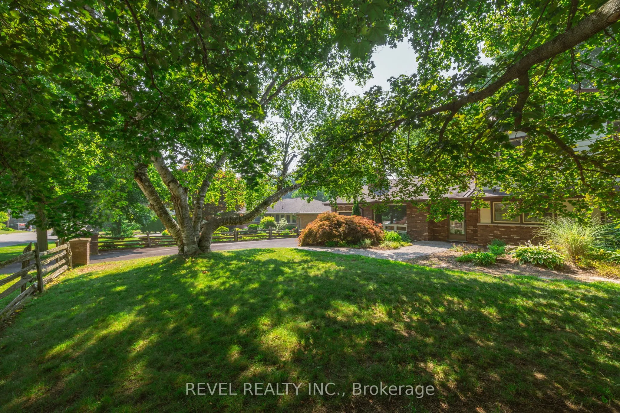 840 Clearview Avenue