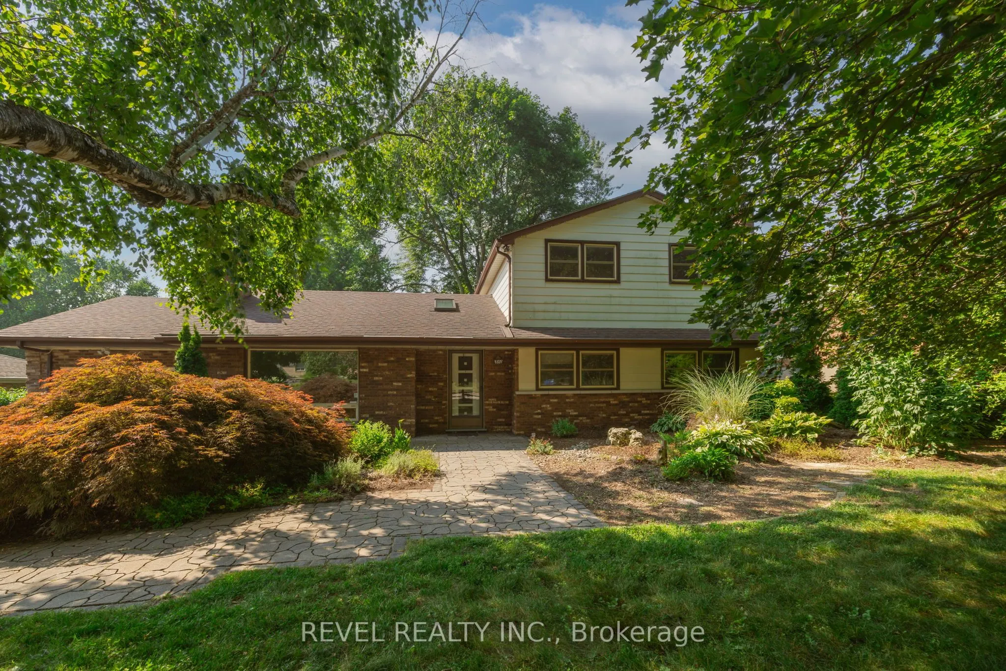 840 Clearview Avenue
