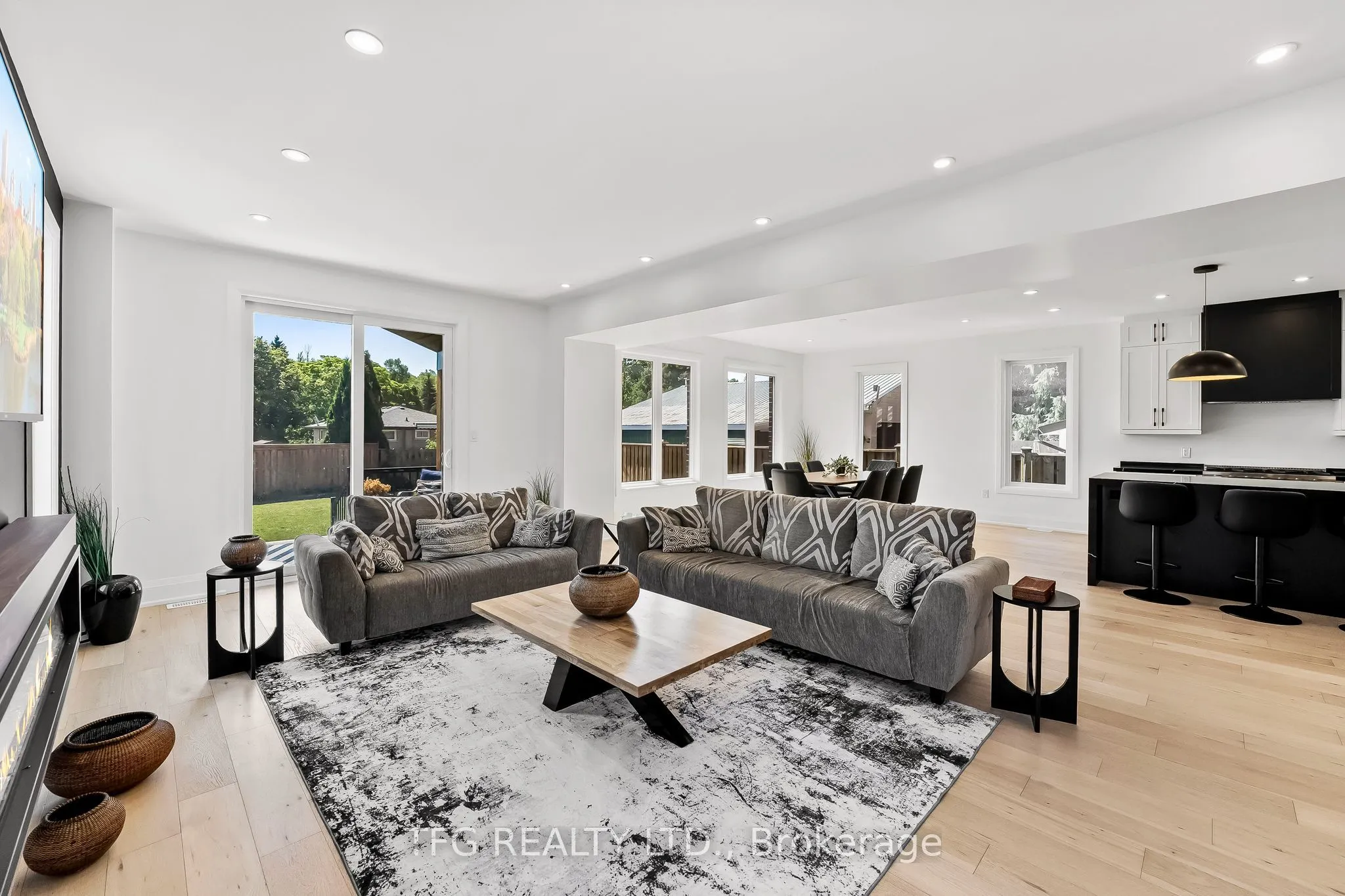 678 Otonabee Drive