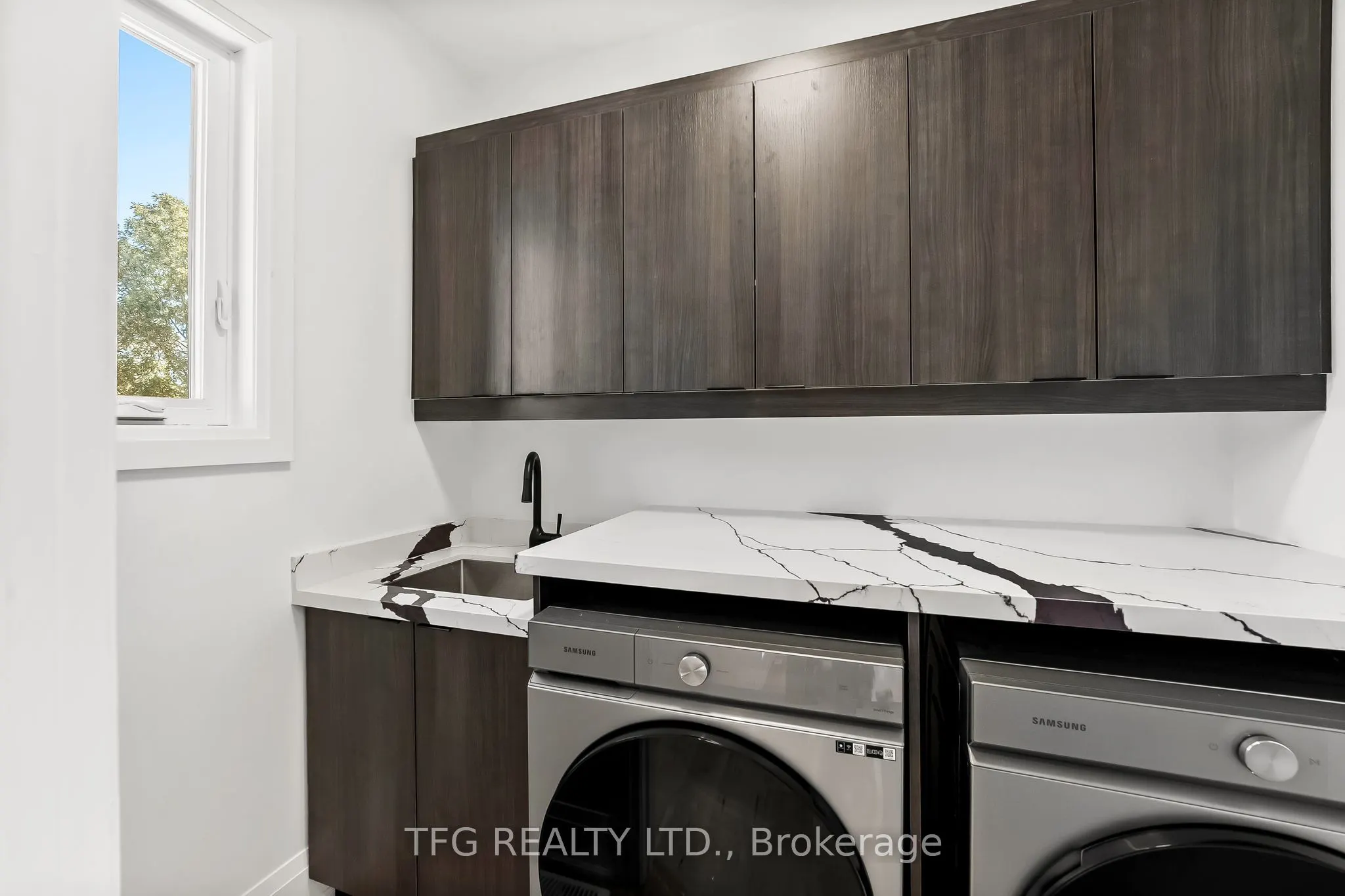 678 Otonabee Drive