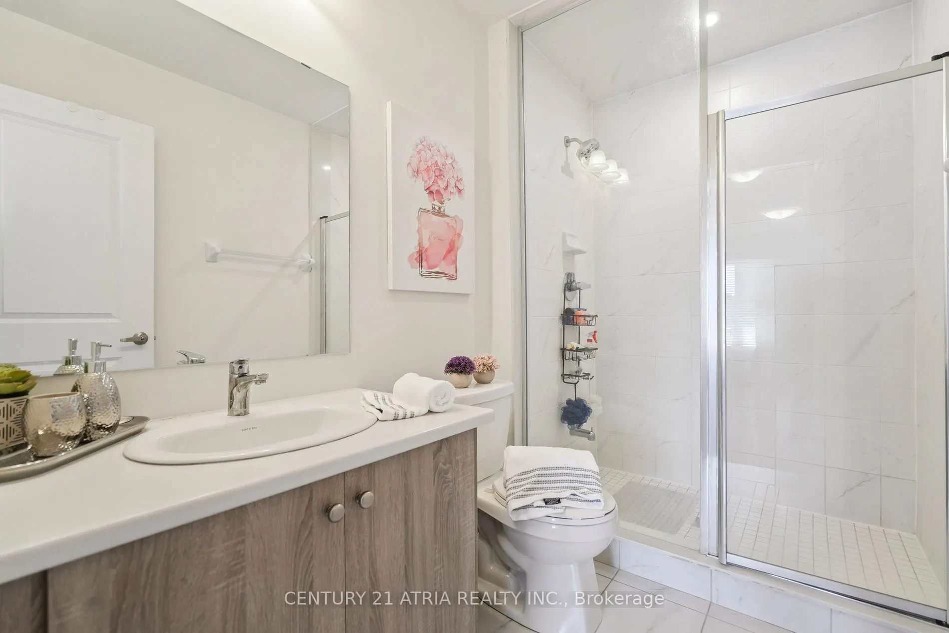 585 Colborne Street, #704