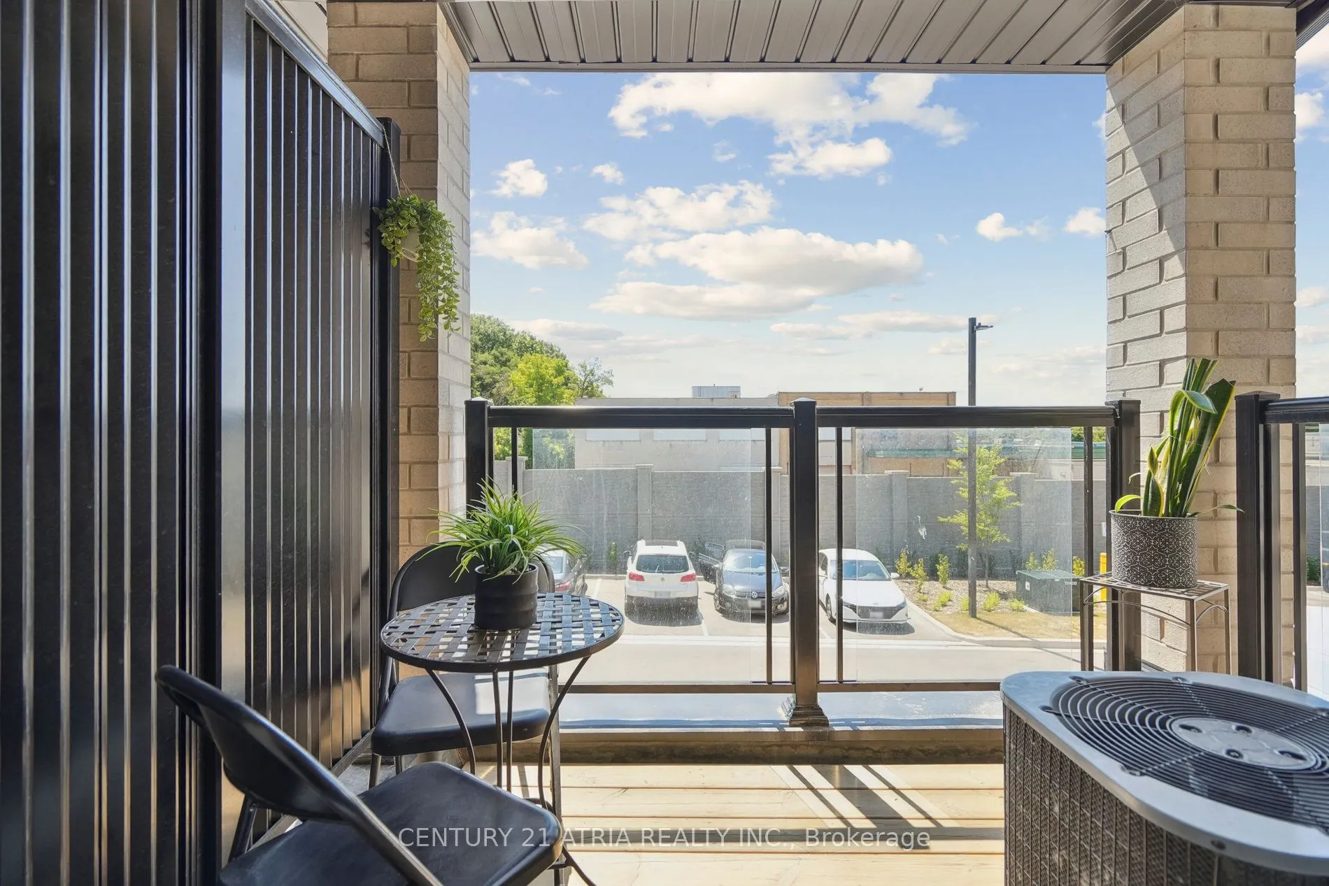 585 Colborne Street, #704